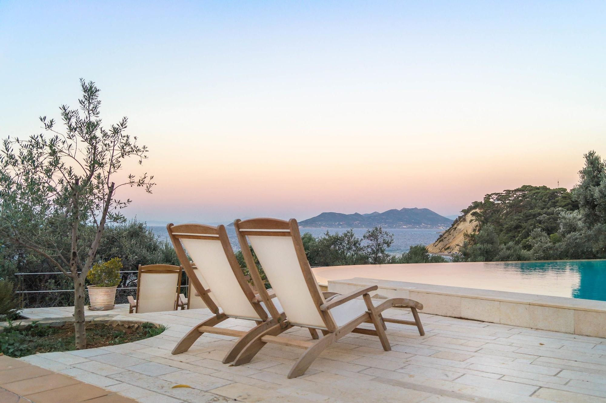 Vista Piscina Armonia Bay Hotel