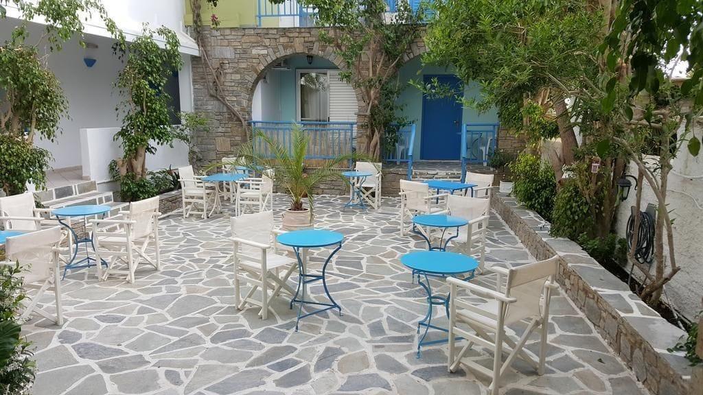 Varios Aratos Hotel