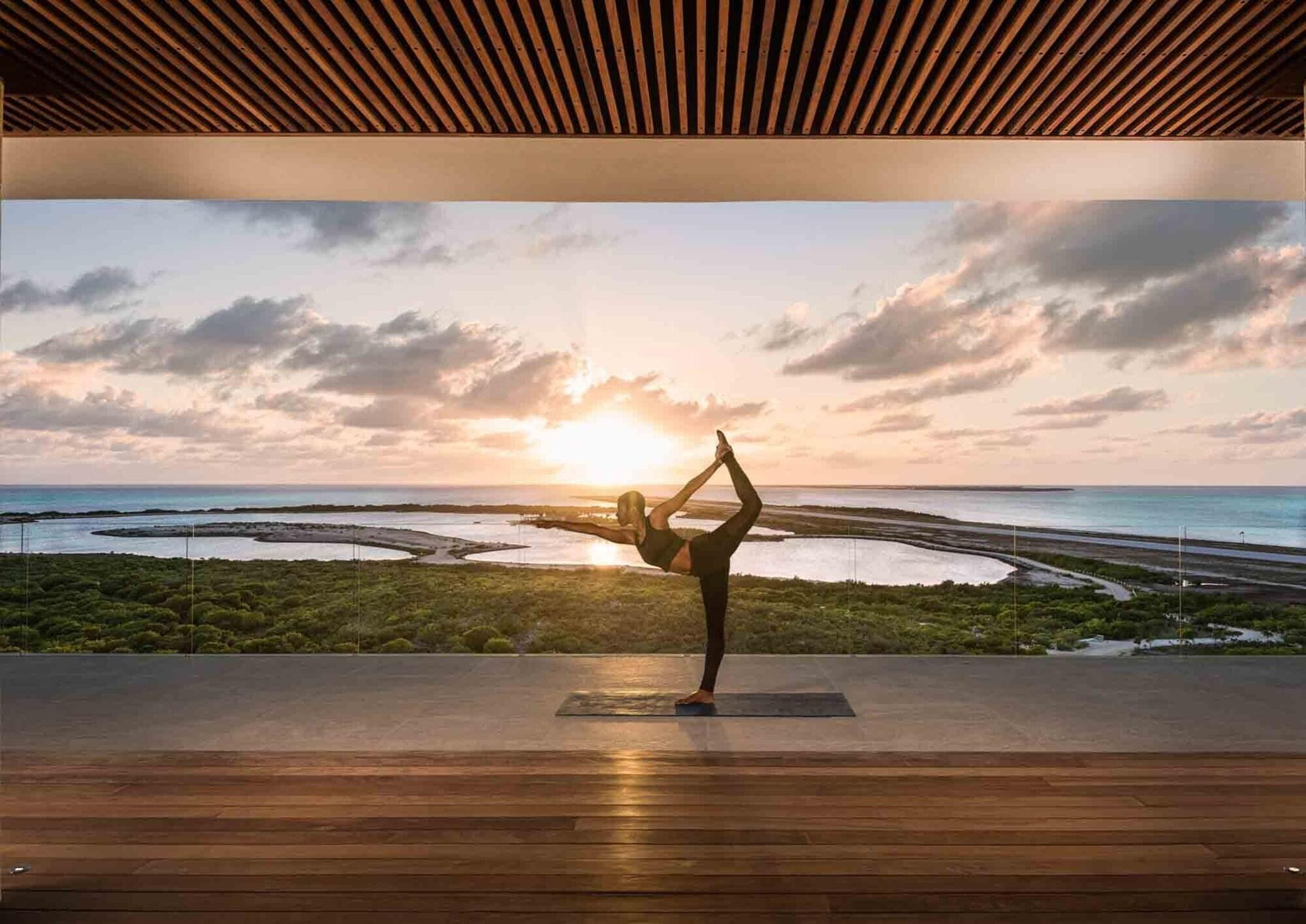 Gimnasio Ambergris Cay Private Island – All Inclusive – PLS Island Hopper Flight Included