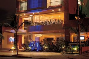 Alojamiento - Blue Suites Hotel