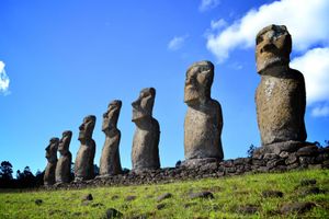 Actividad - Combo ahorro en Isla de Pascua: Ahu Akivi y Orongo más excursión de un día a la playa de Anakena