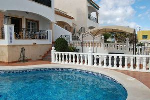 Alquiler Vacacional - 4 Bed Fantastic Apt, Private Pool Close to Golf, Beach and Entertainment