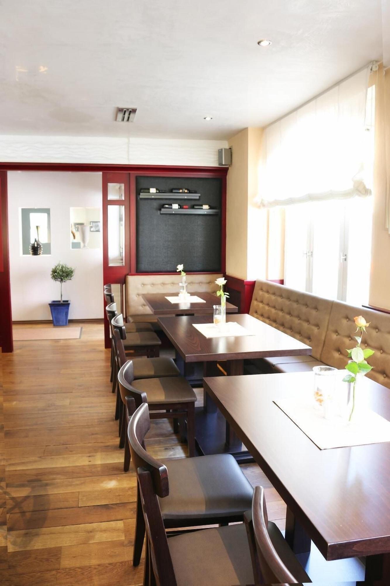 Restaurant City Hotel