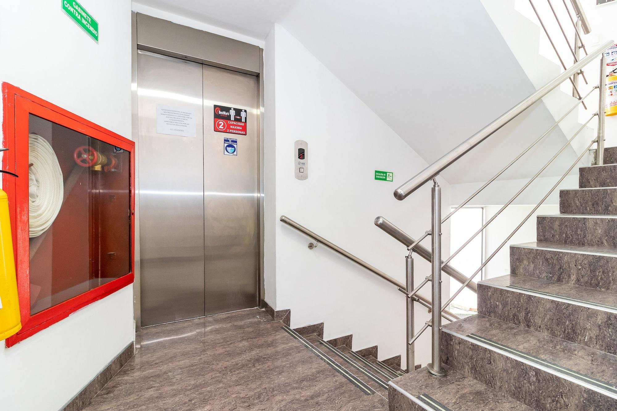 Varios Hotel Bestmark Platinum