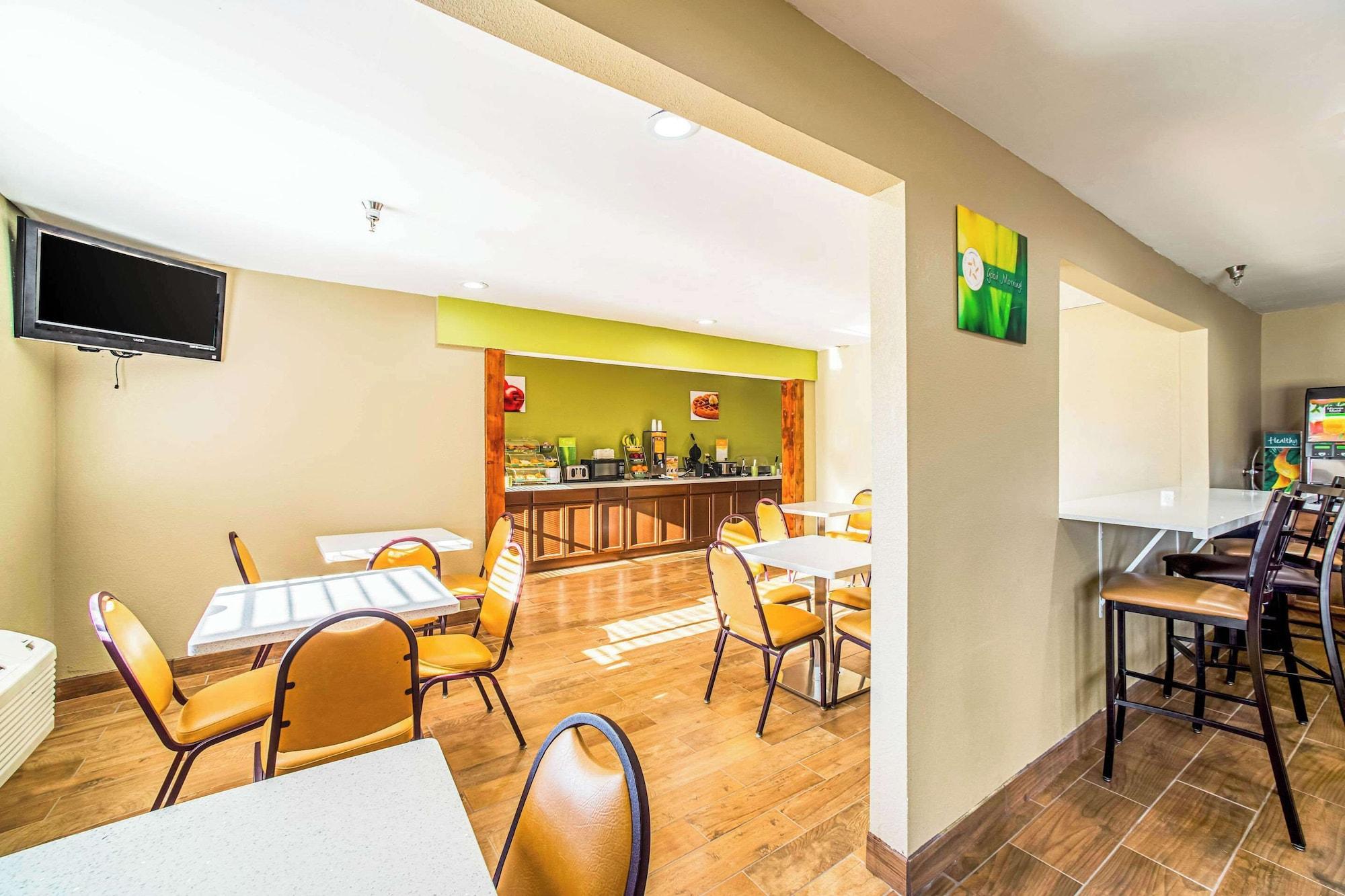 Restaurant Quality Inn Carbondale University area