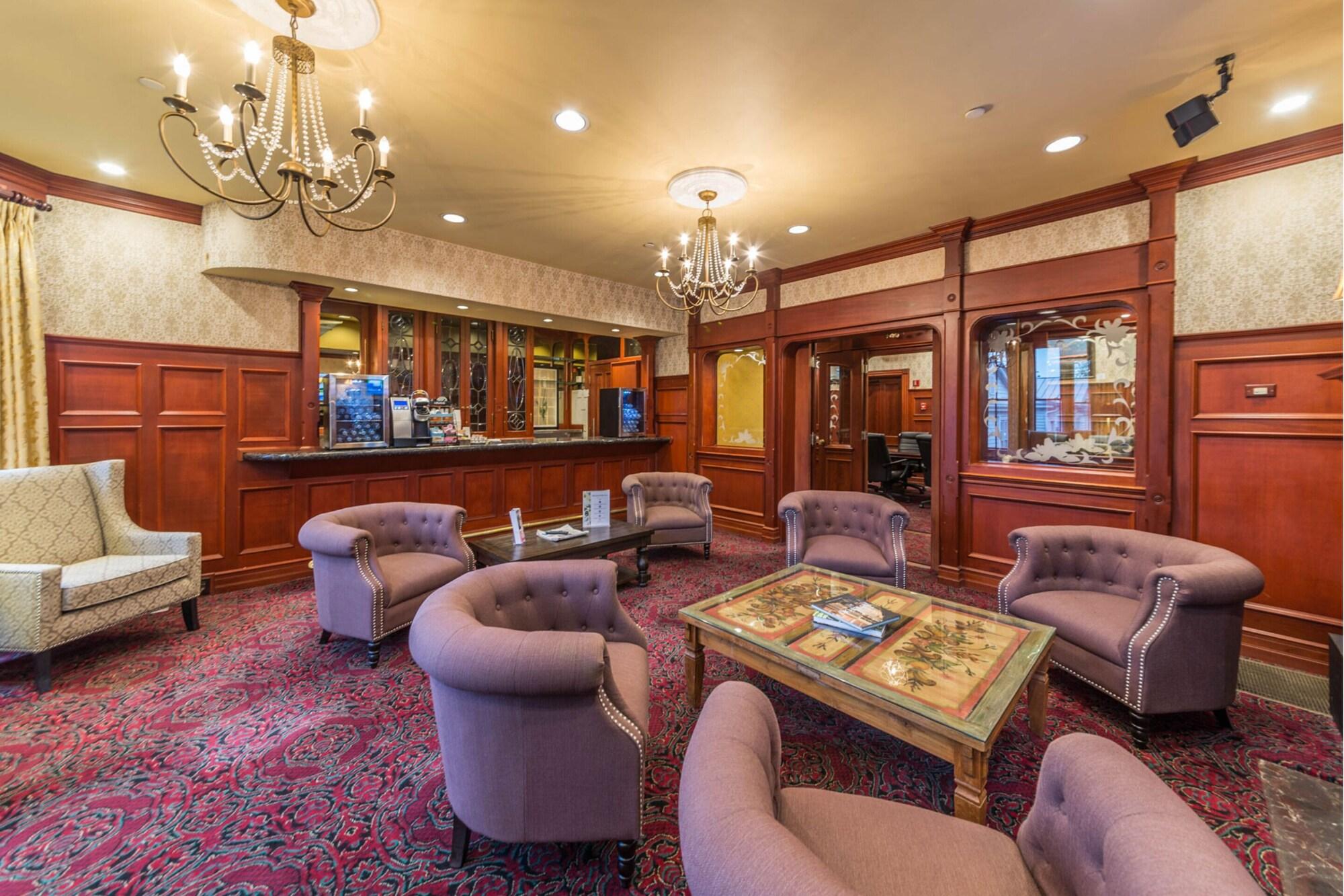 Bar/Salón Beaufort Inn