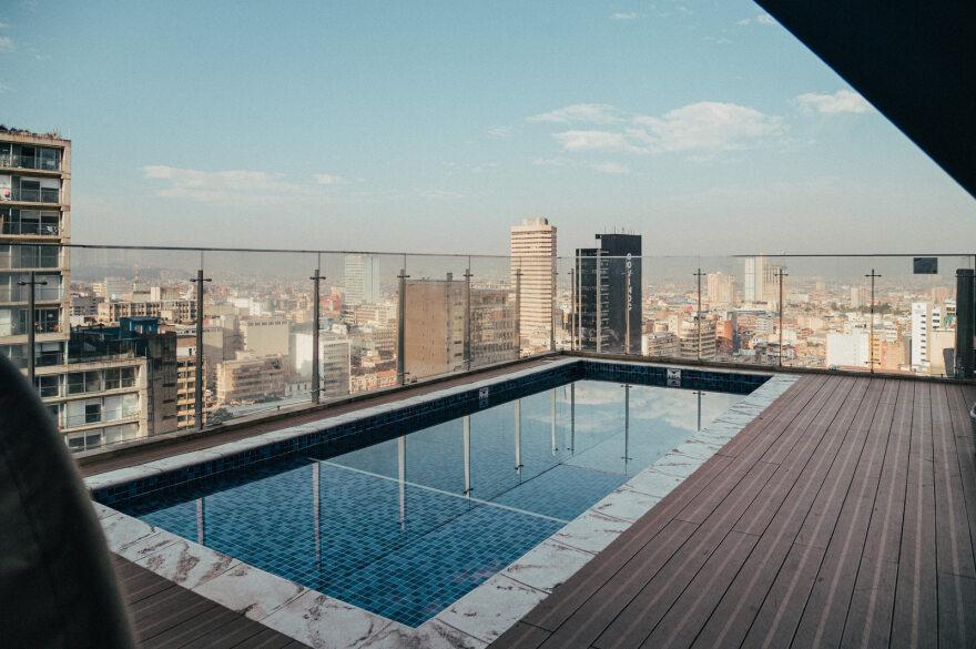 Vista Piscina Spotty Bogotá Centro