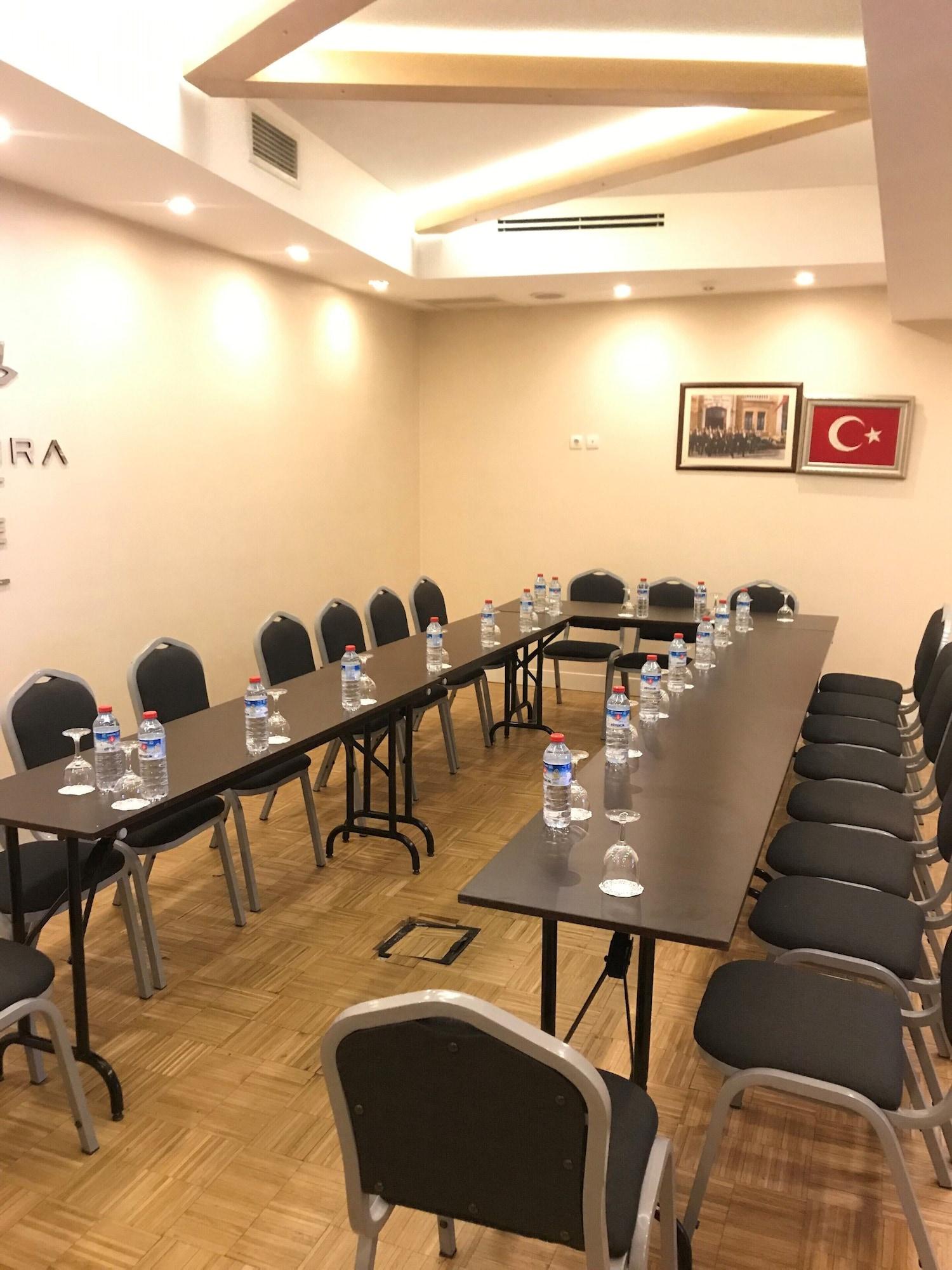 Sala de Reuniones Grand Nora Hotel