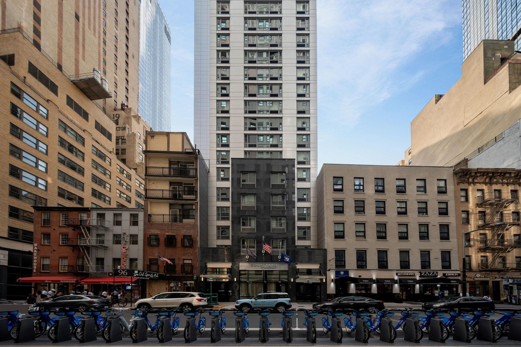 Vista Exterior Courtyard by Marriott New York World Trade Center Area