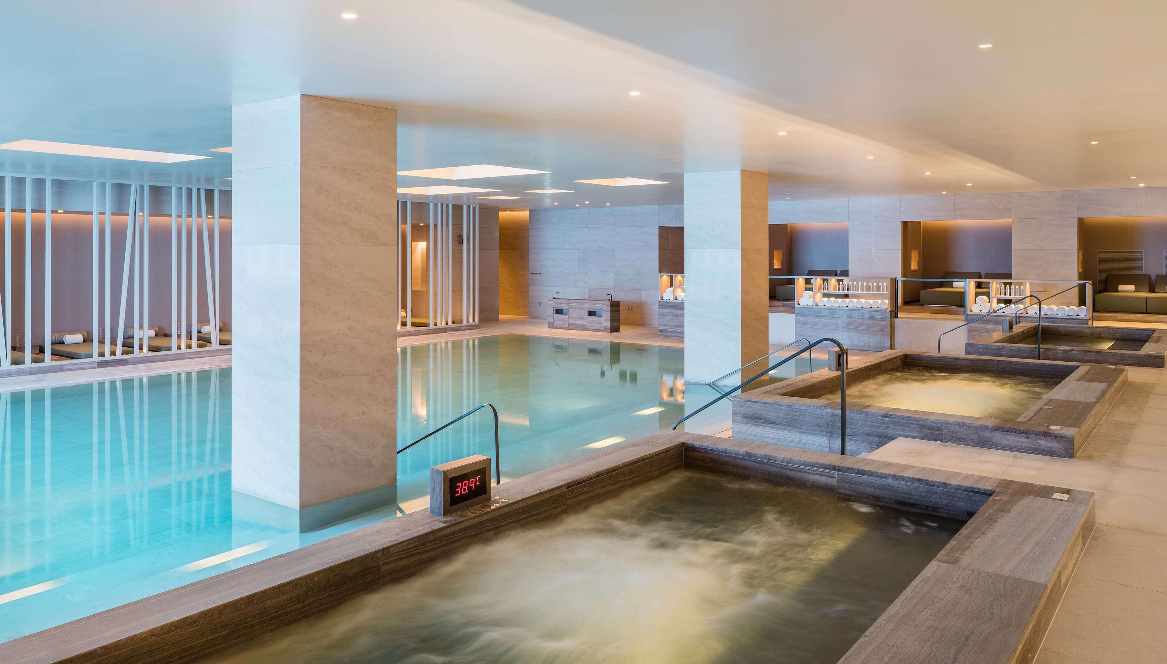 Vista Piscina ANDAZ SEOUL GANGNAM, BY HYATT