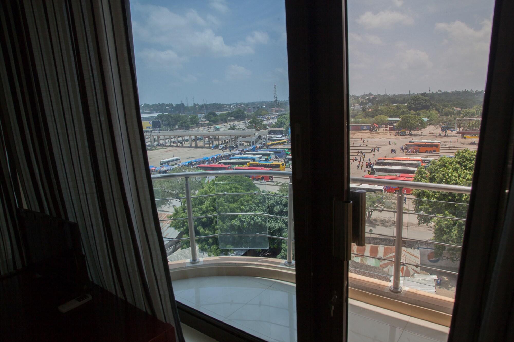 Vista Exterior MIC Hotel