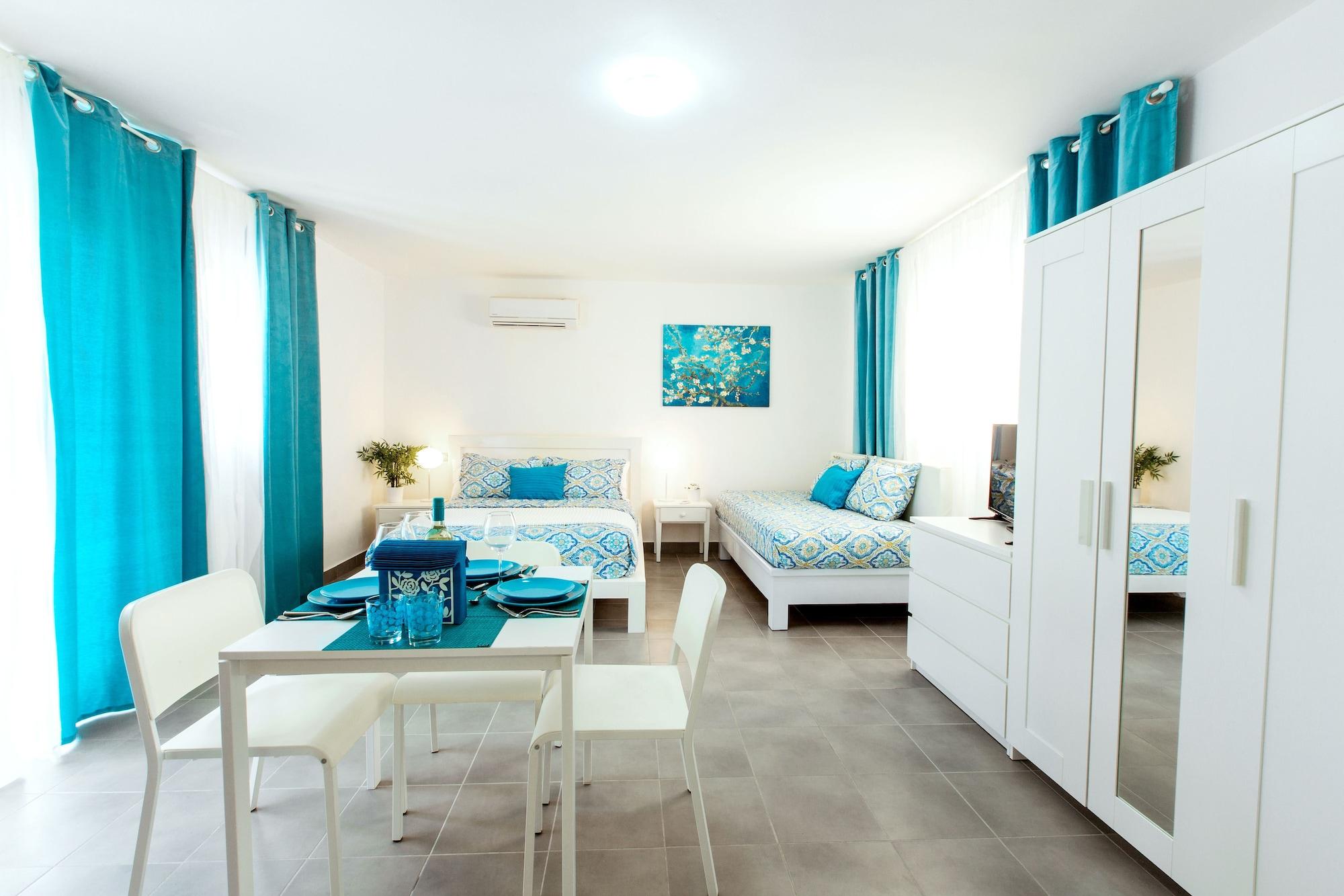 Habitación Hotel Tropicana Suites Deluxe Beach Club & Pool