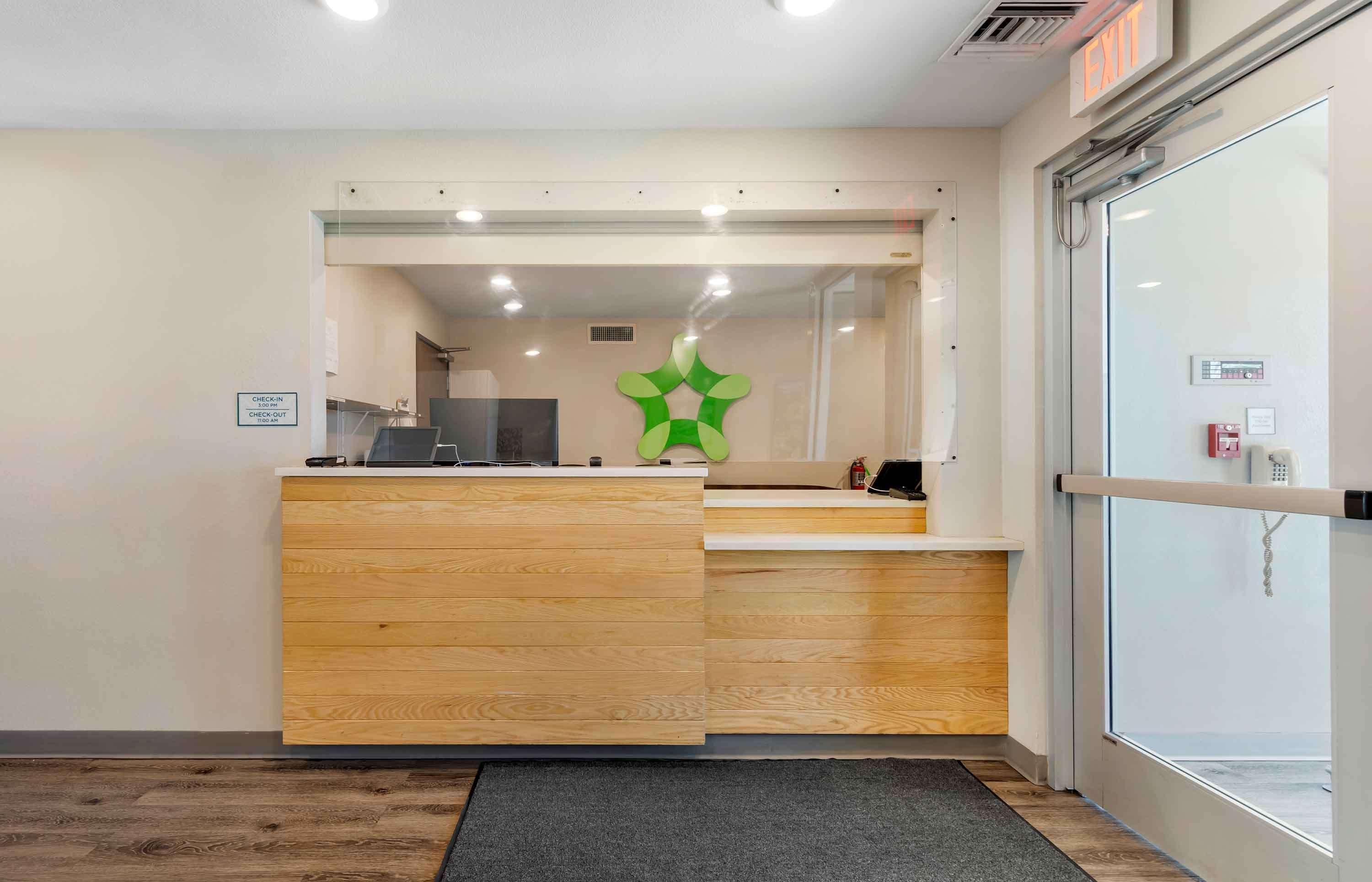 Vista Lobby Extended Stay America Suites - Redlands