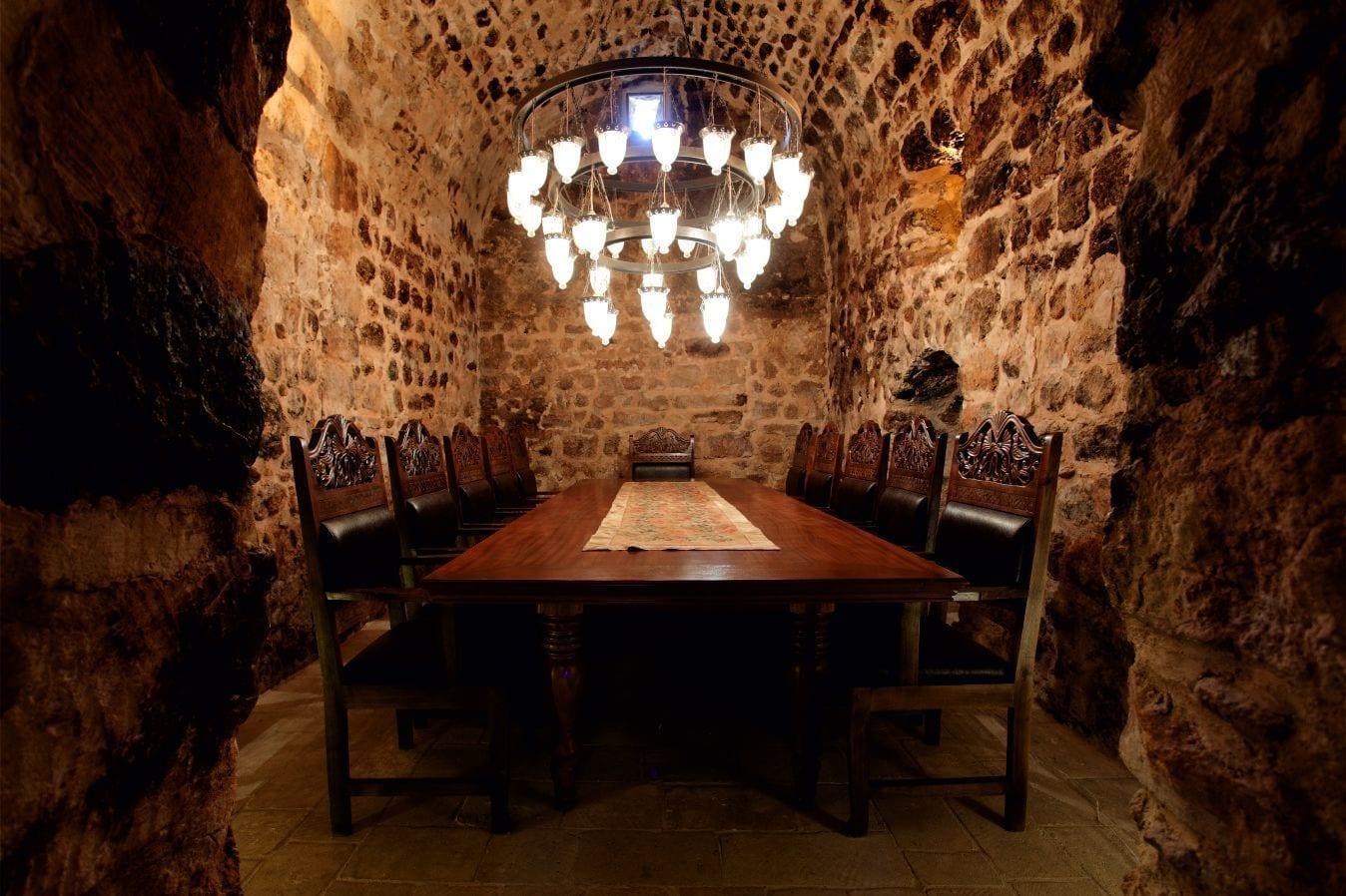 Sala de Reuniones Kasr-i Nehroz - Special Class