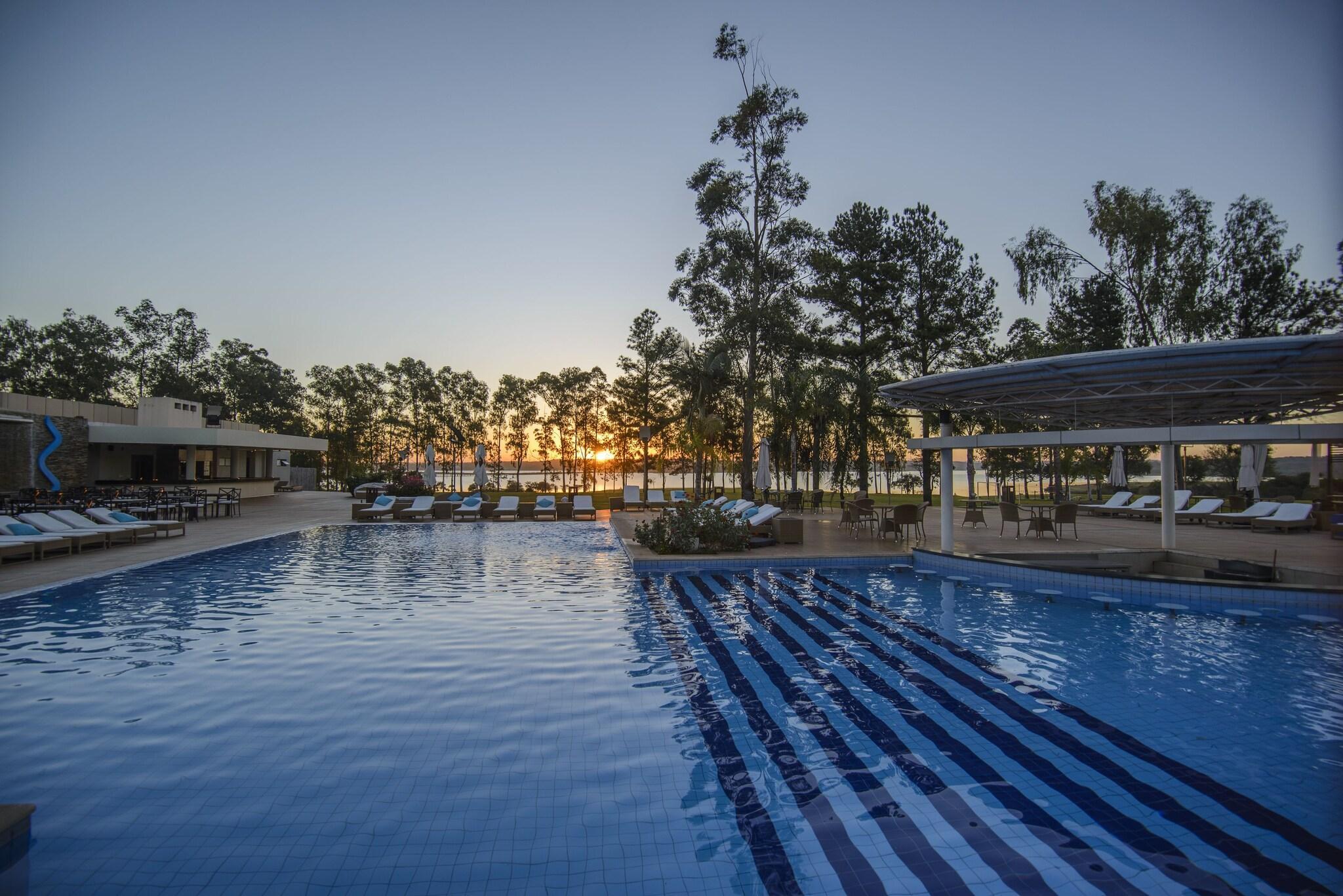 Vista Exterior Awa Resort Hotel