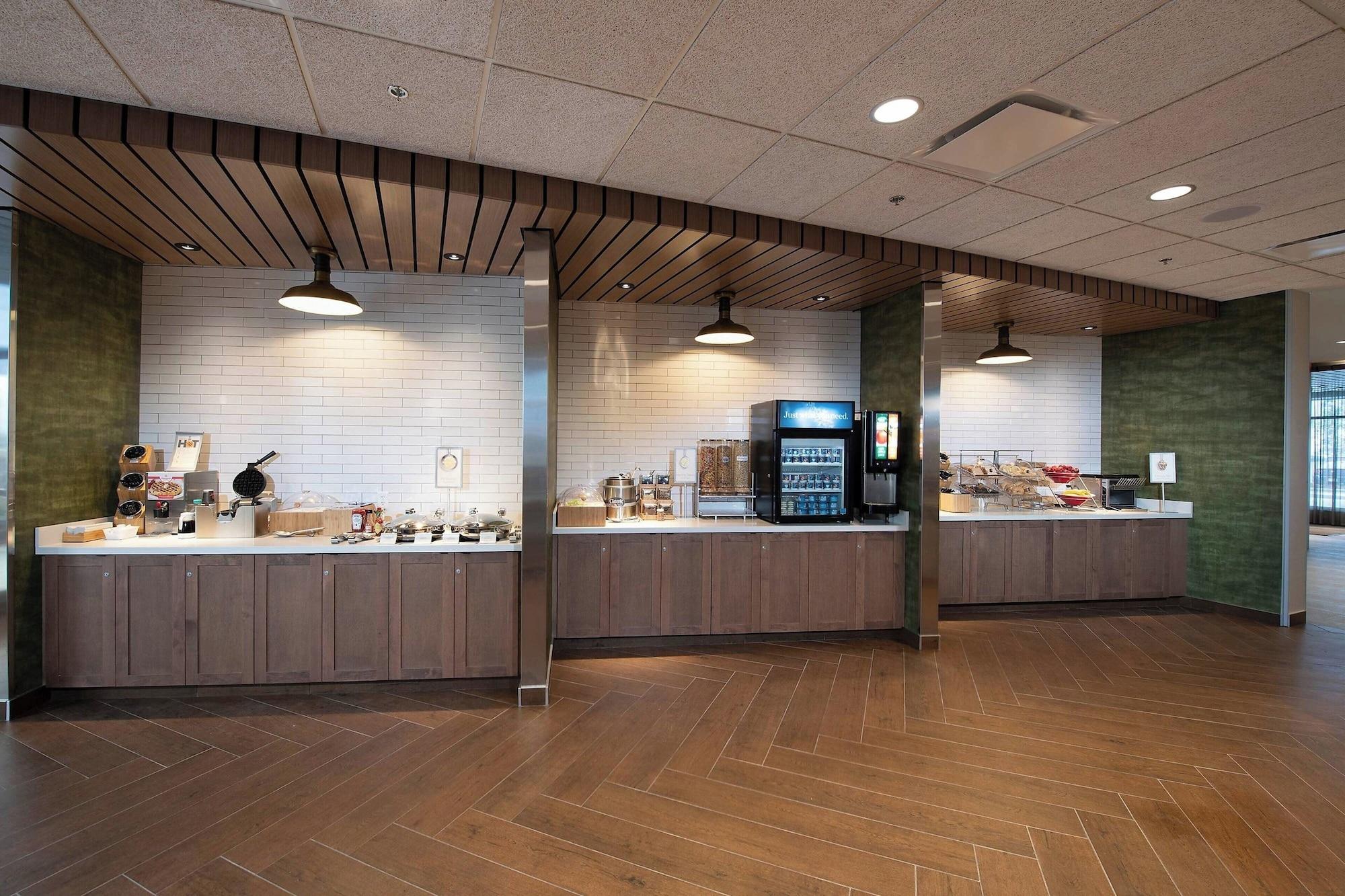 Restaurant Fairfield by Marriott Edmonton International Airport