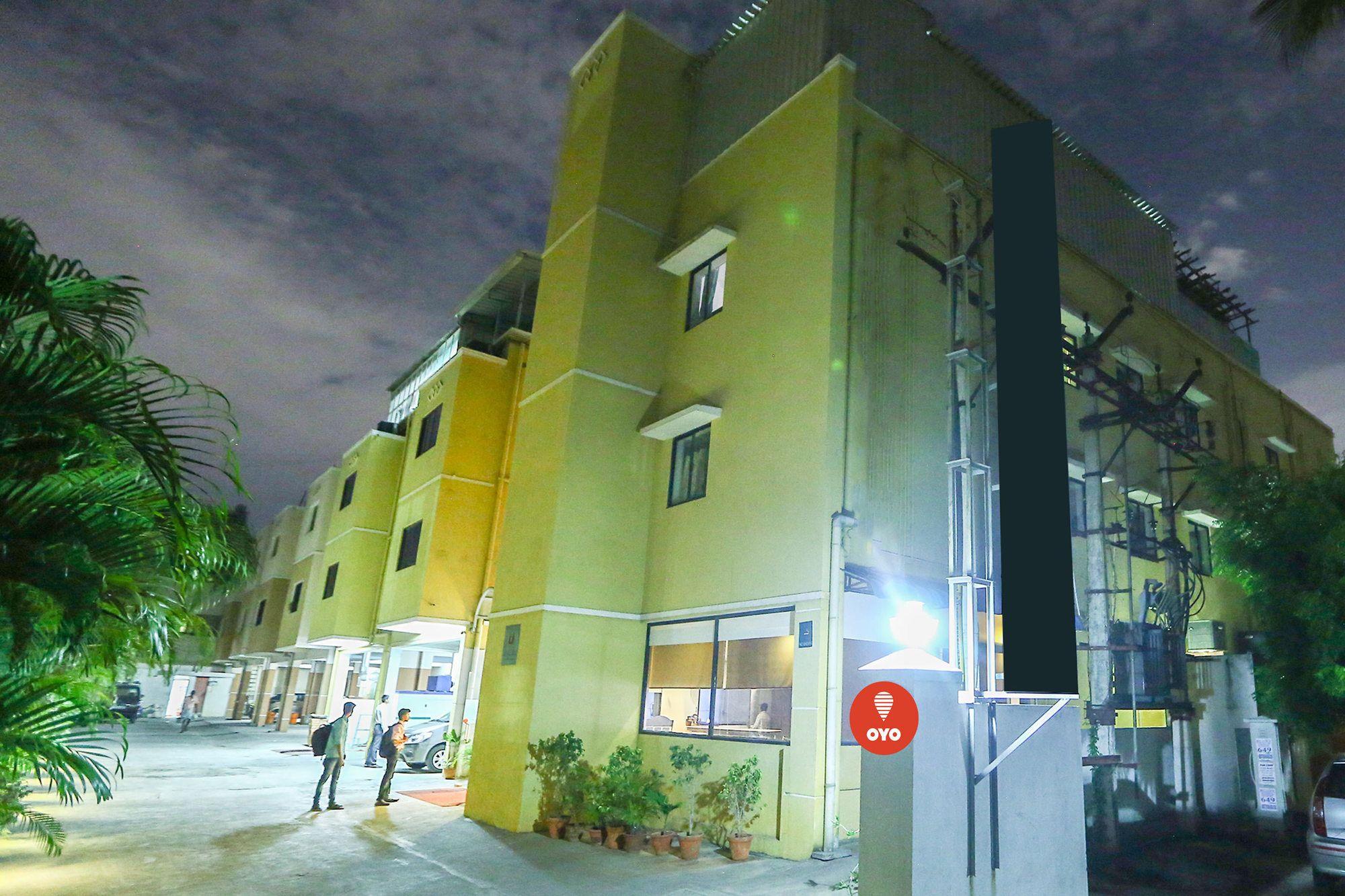 Vista Exterior OYO 10744 Grand Marena