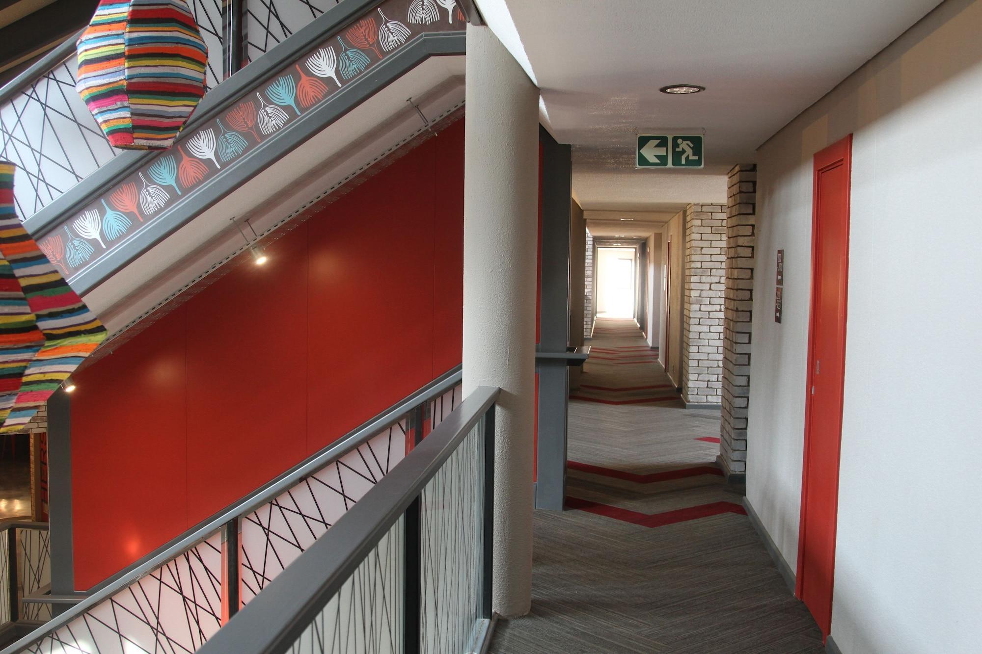 Vista Lobby 26 Degrees South Bush Boho Hotel