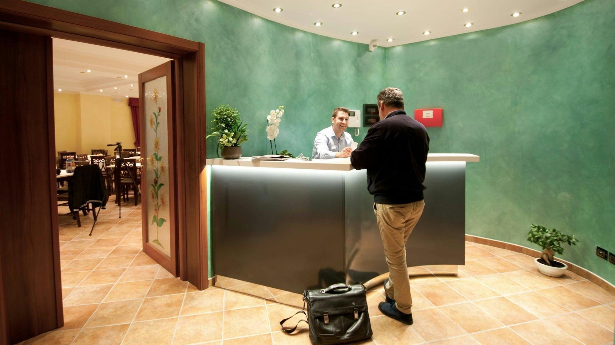 Vista Lobby Hotel San Berardo