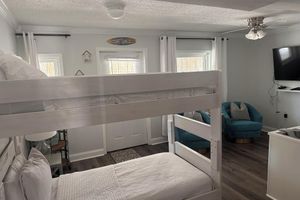 Alquiler Vacacional - Deep water access w/ 65ft inland slip! Private Beach access! Water Taxi!