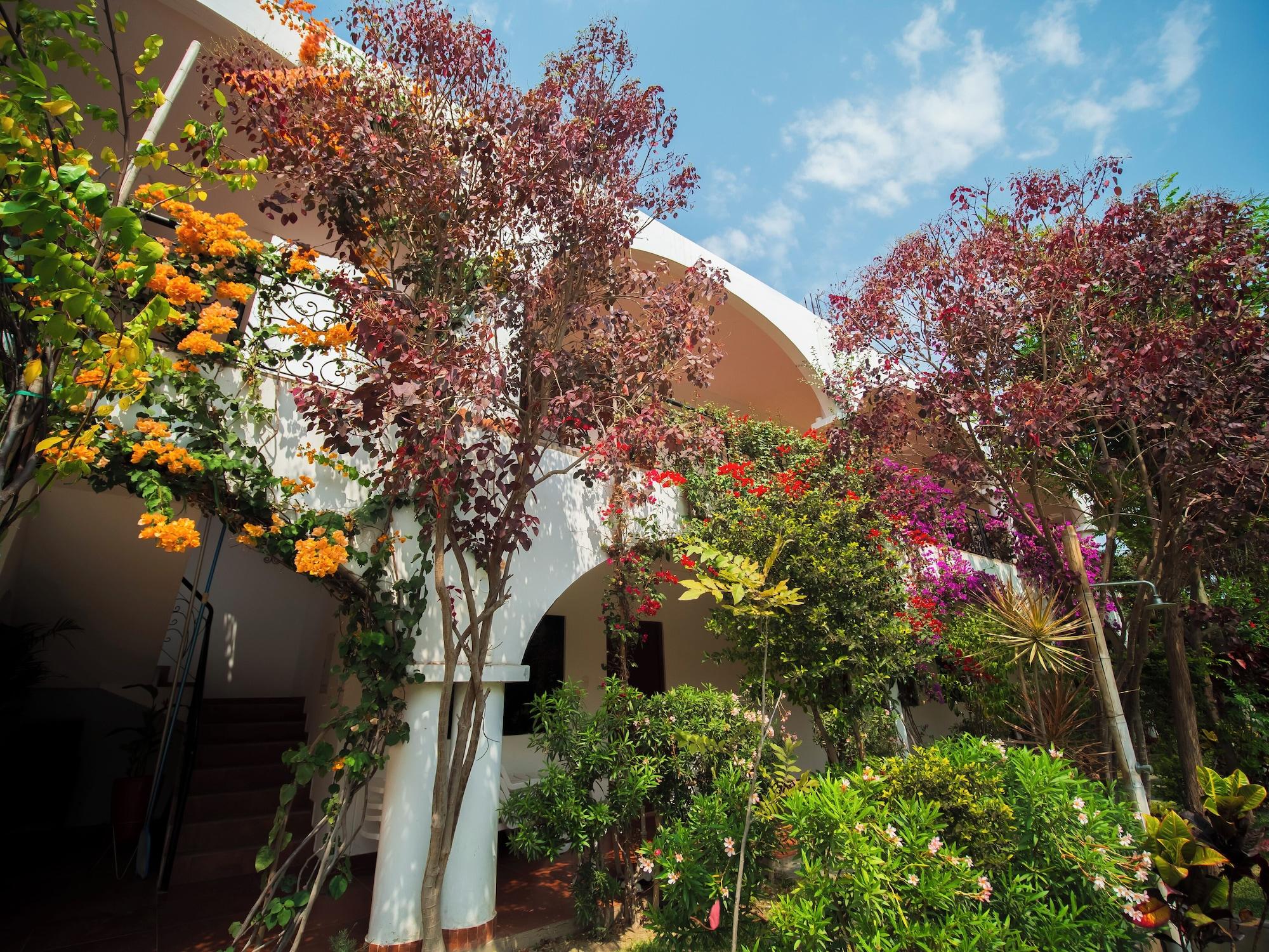 Vista Exterior Casa Hotel Mamaluna