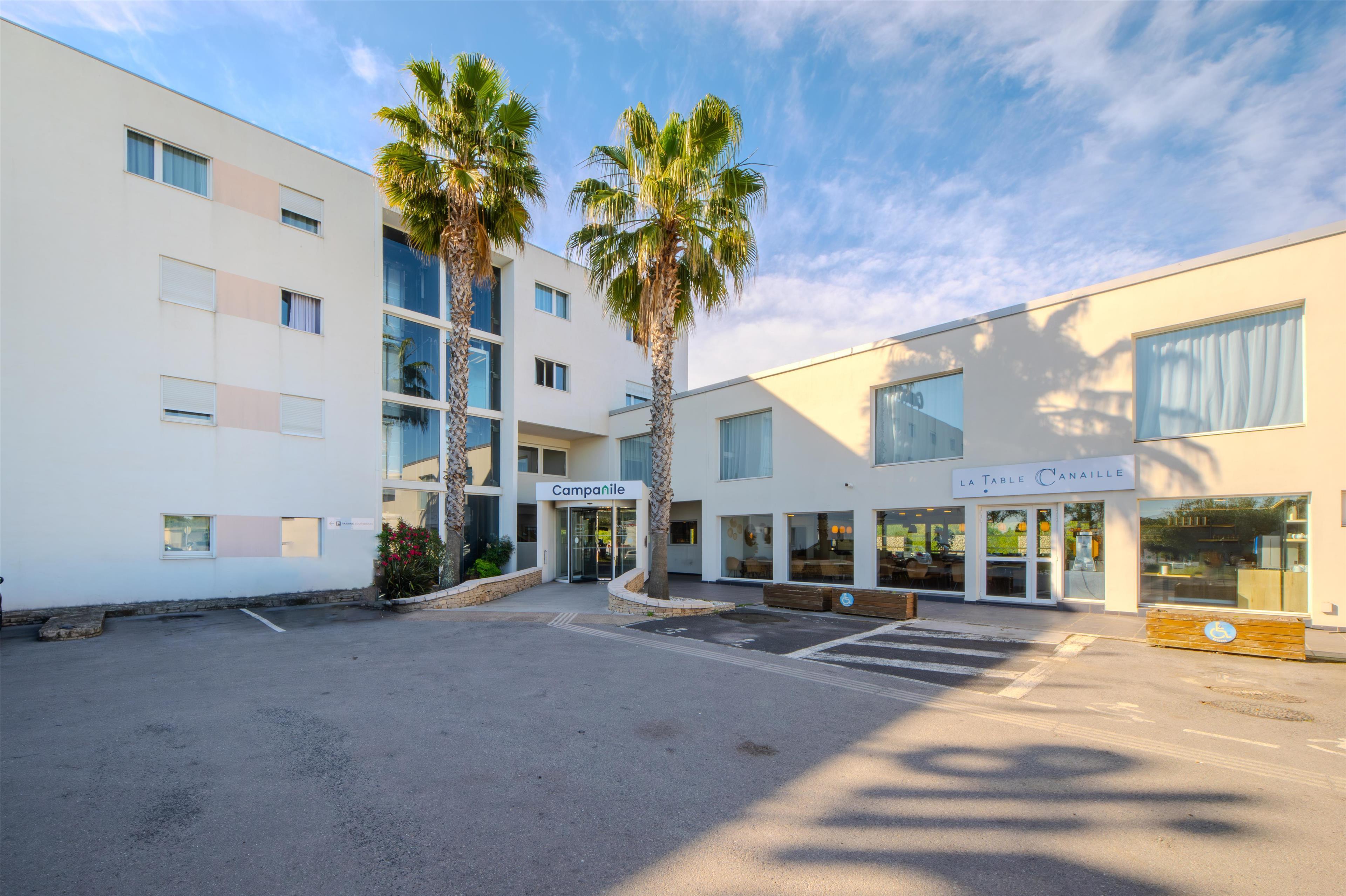 Vista Exterior Campanile Montpellier Ouest