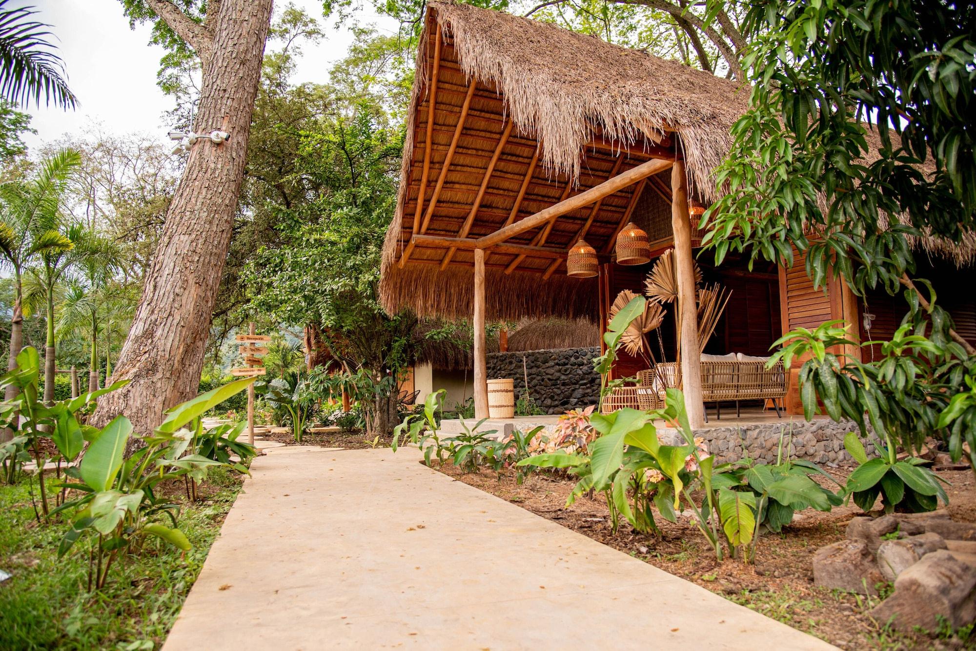 Vista Lobby Nativa Refugio Escondido