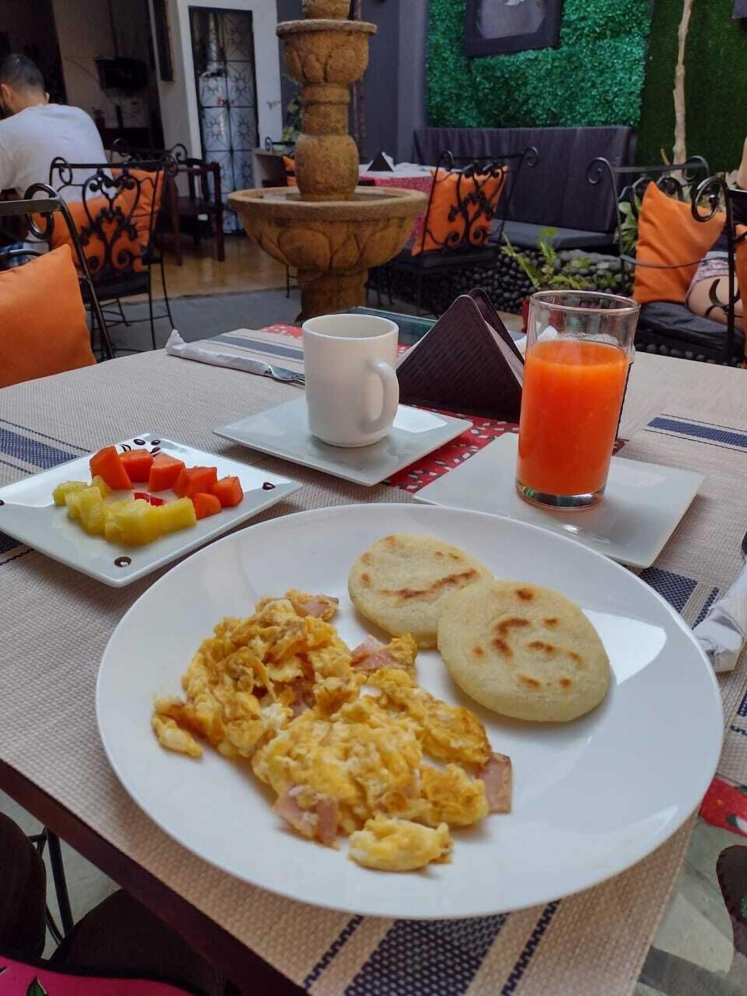 Restaurant Hotel Boutique Porton De Granada