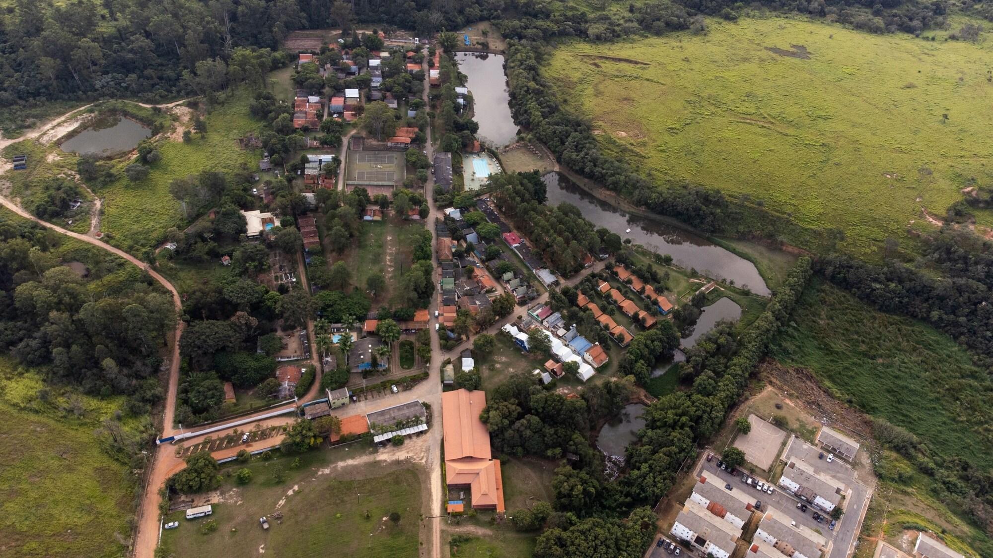 Vista Exterior Camping e Pousada Carrion