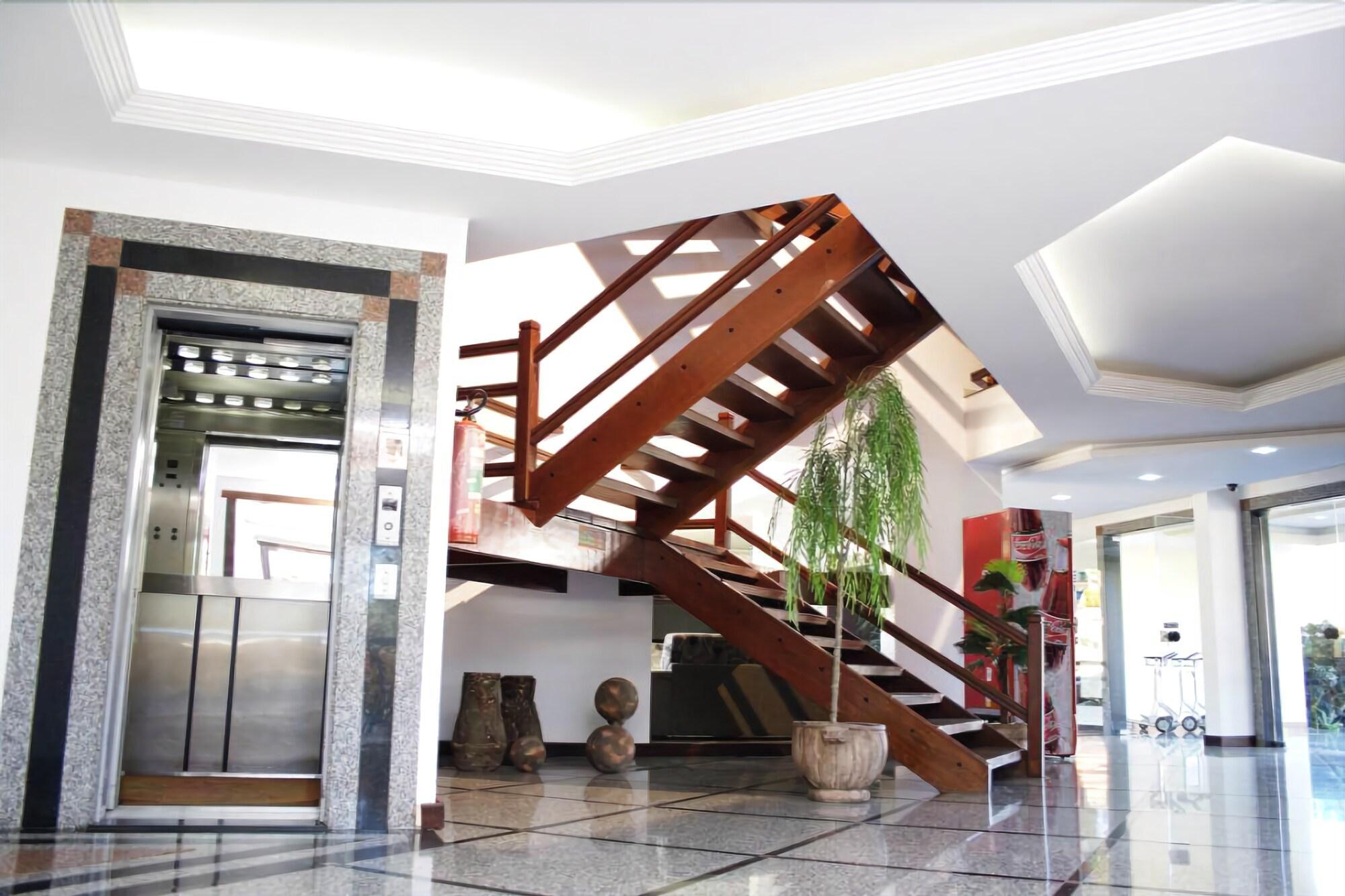 Vista Exterior Hotel Caiçara Bistrô & Eventos
