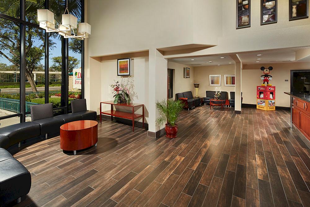 Vista do lobby Anaheim Desert Inn and Suites