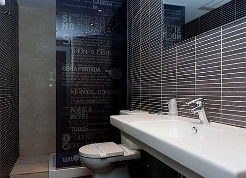Equipamiento de Habitación Hostal Joaquín Costa