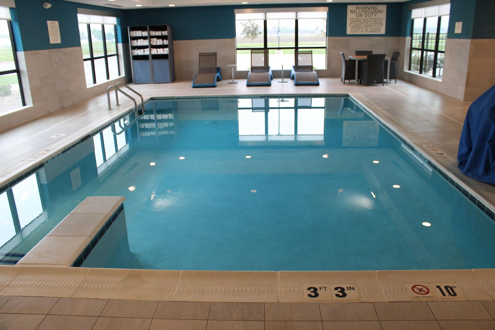Vista Piscina Hampton Inn & Suites Pekin Peoria Area