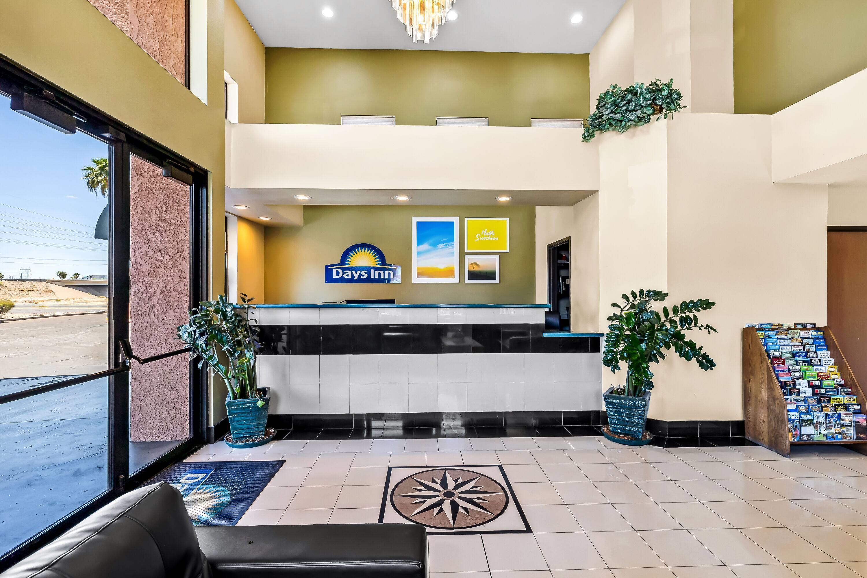 Vista Lobby Days Inn by Wyndham Tucson Airport