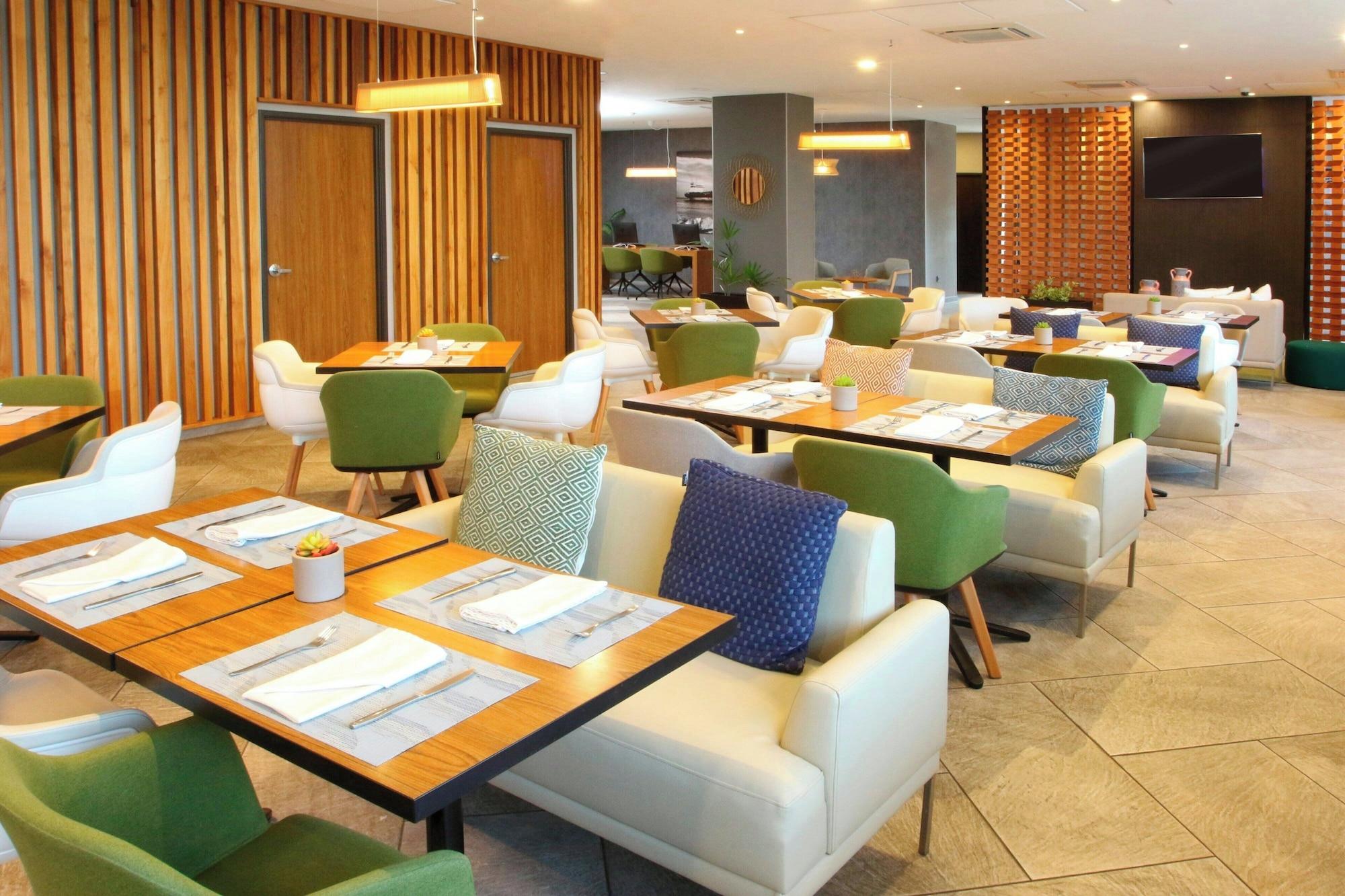 Restaurant City Express Plus by Marriott Tampico