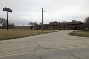 Alojamiento - Denison Inn & Suites