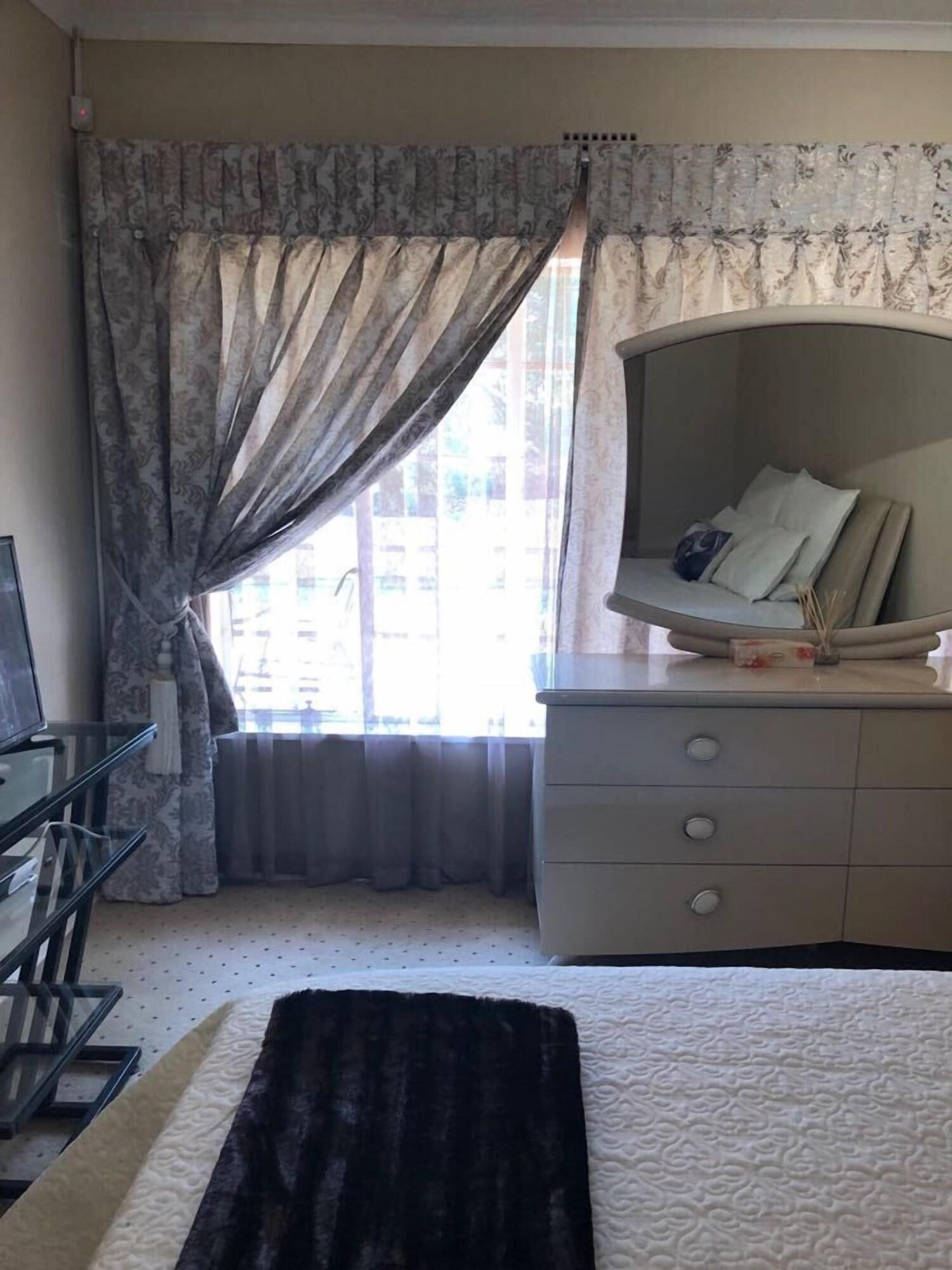 Set de Habitación Khuvena Guest House