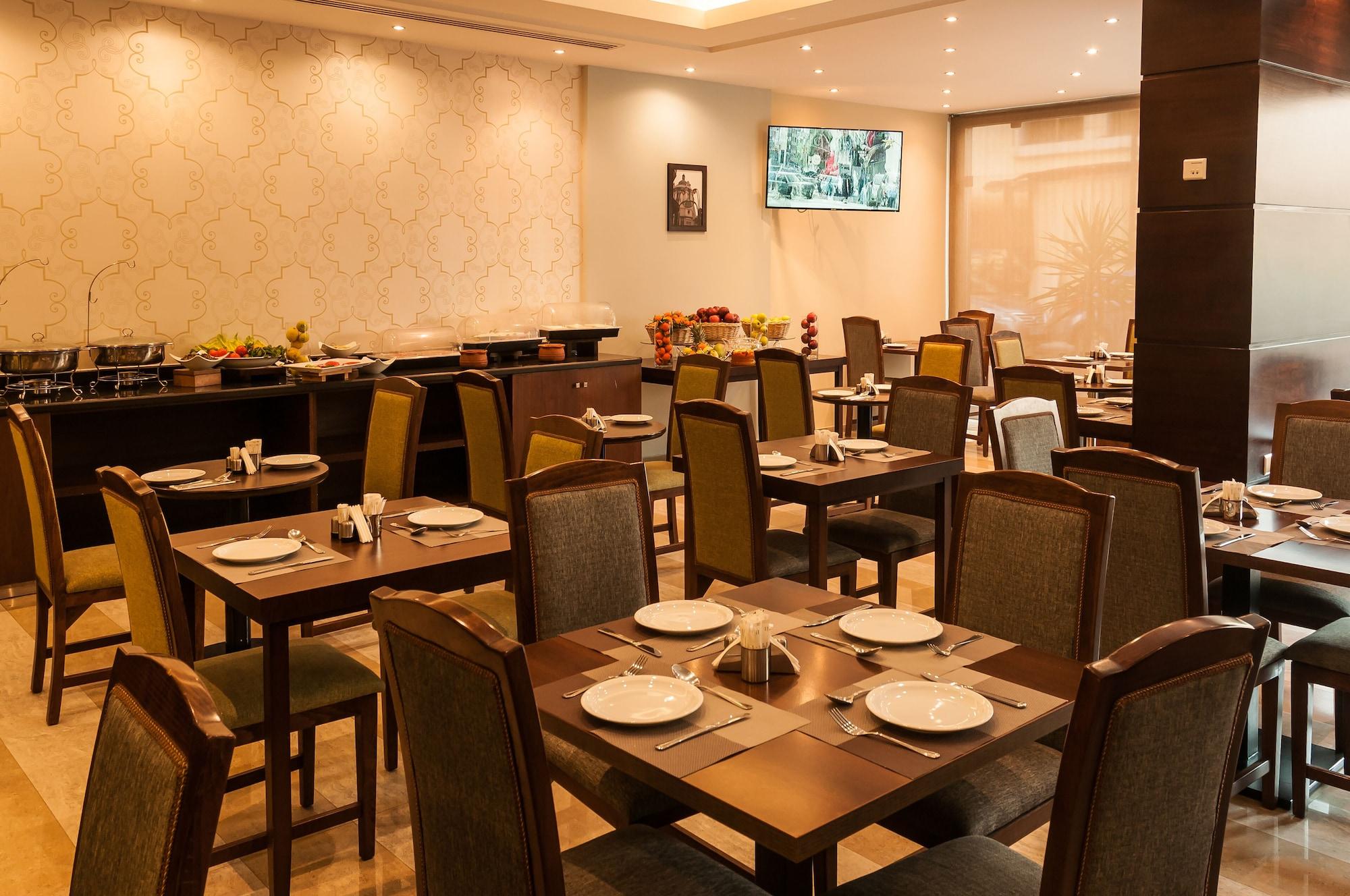 Restaurant The Parisian Hotel Lebanon