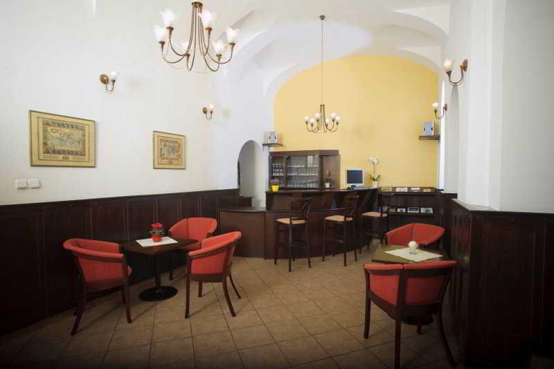Bar/Salón Hotel Petr