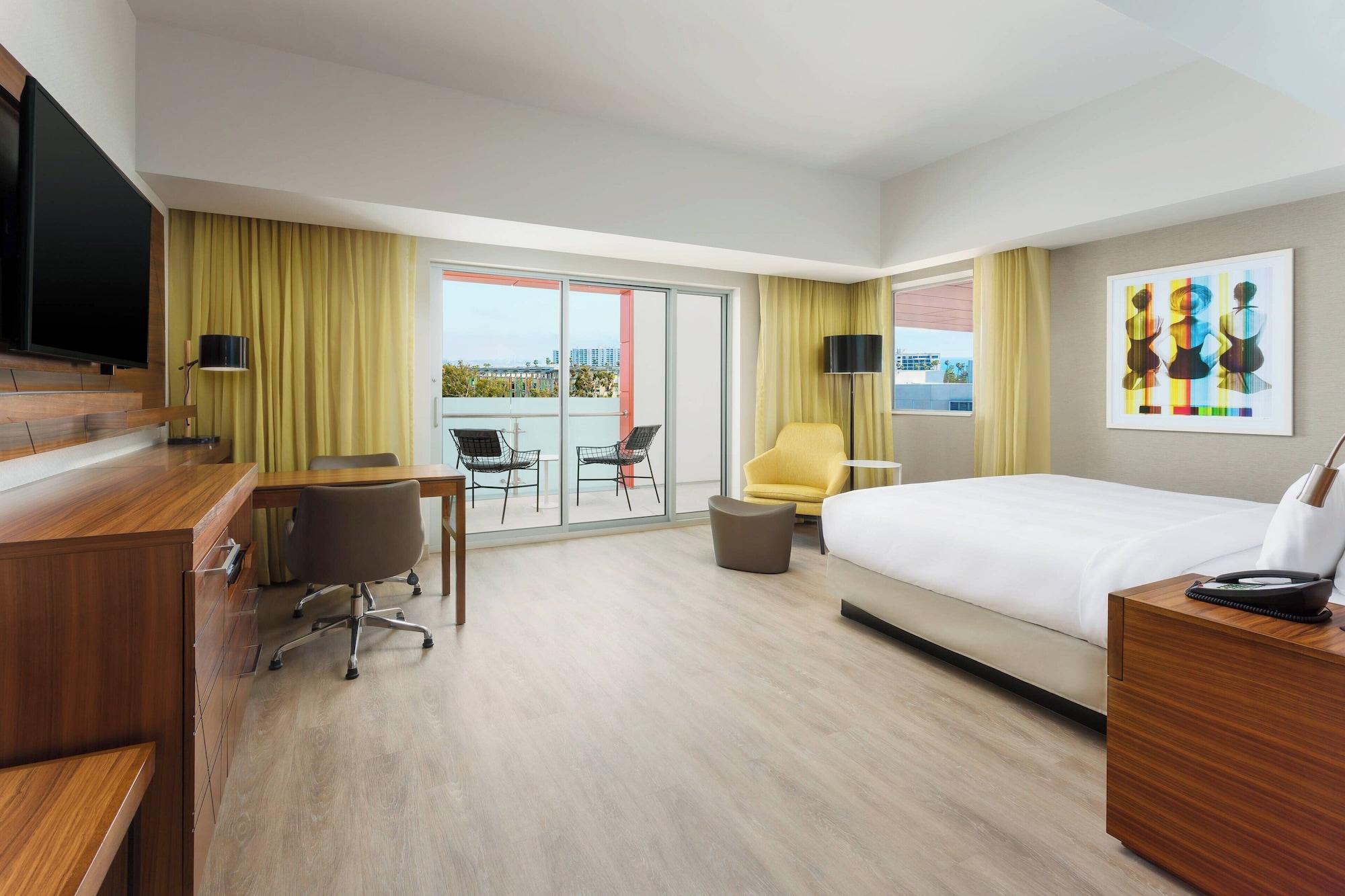 Habitación Courtyard by Marriott Santa Monica