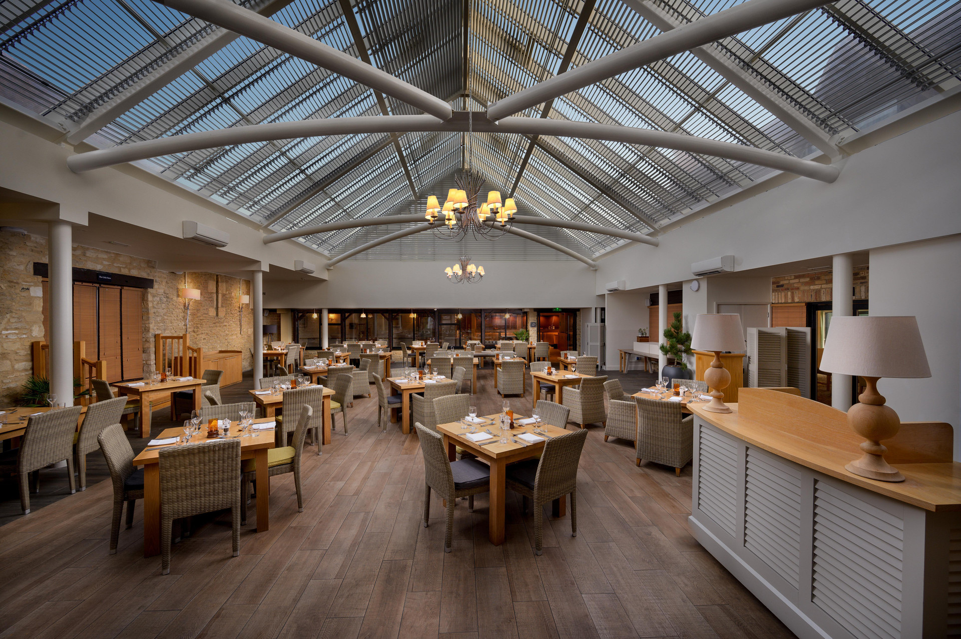 Restaurant voco Oxford Thames by IHG
