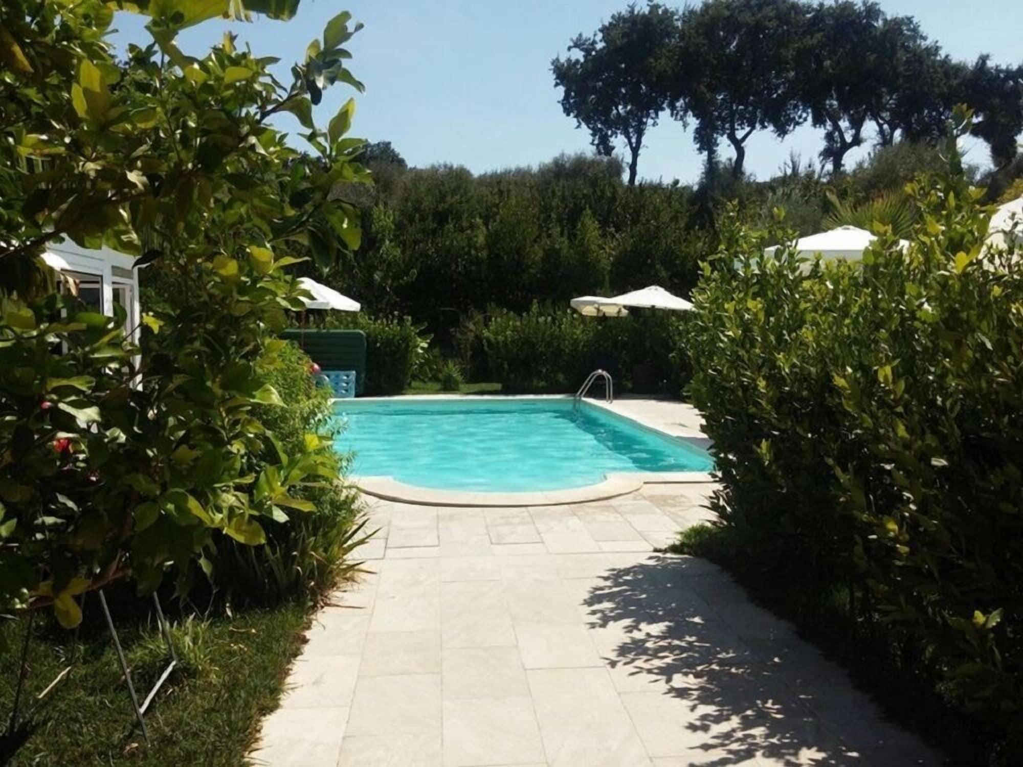 Vista Piscina B&B Il Giardino Mediterraneo