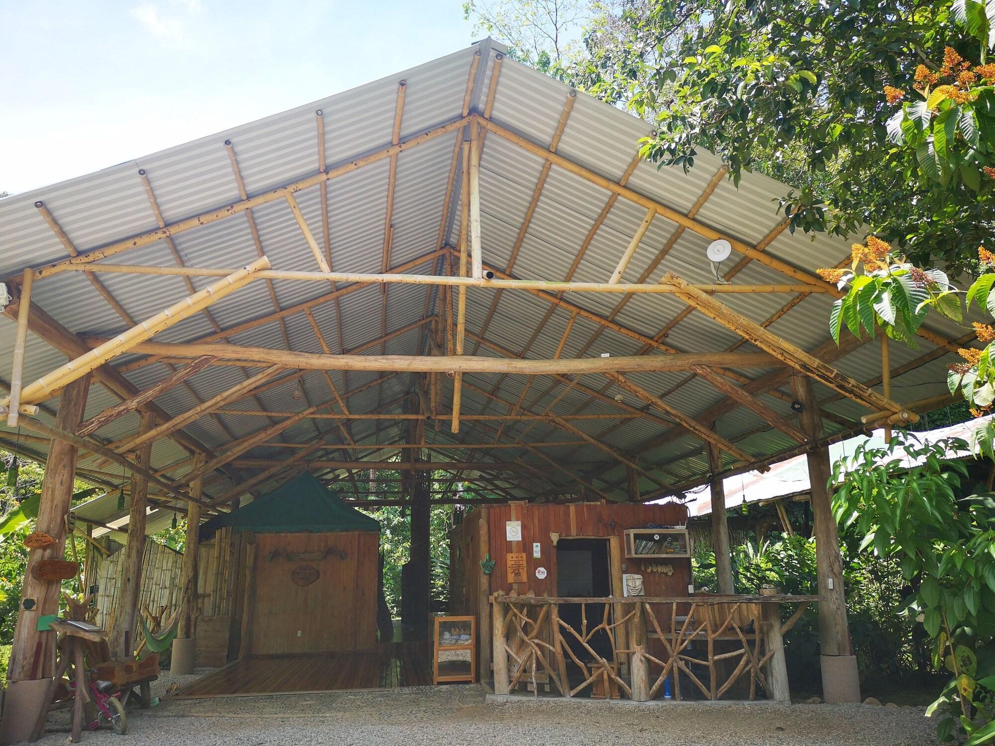 Centro de Negocios Danta Corcovado Lodge