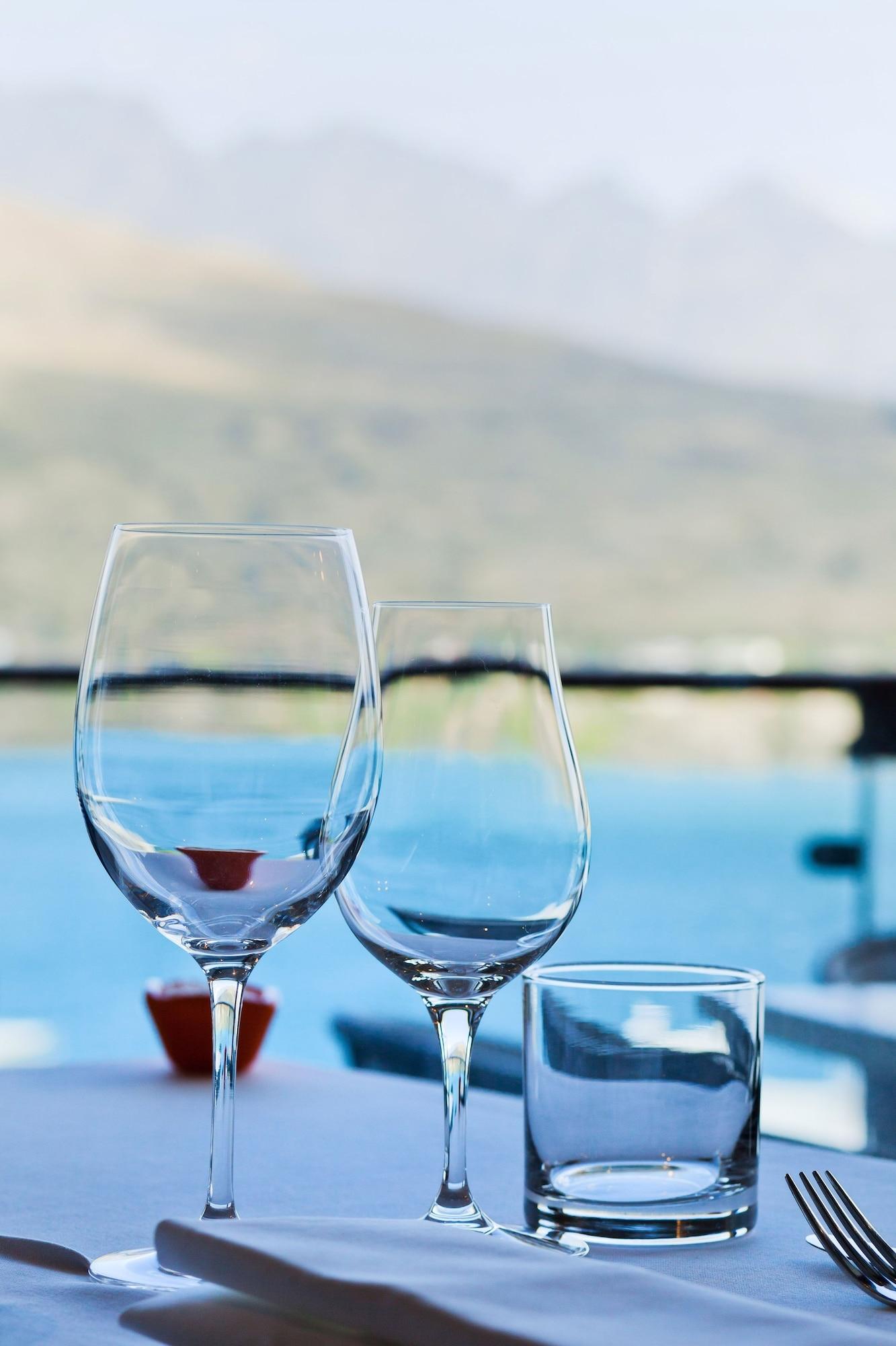 Restaurant The Rees Hotel and Luxury Apartments