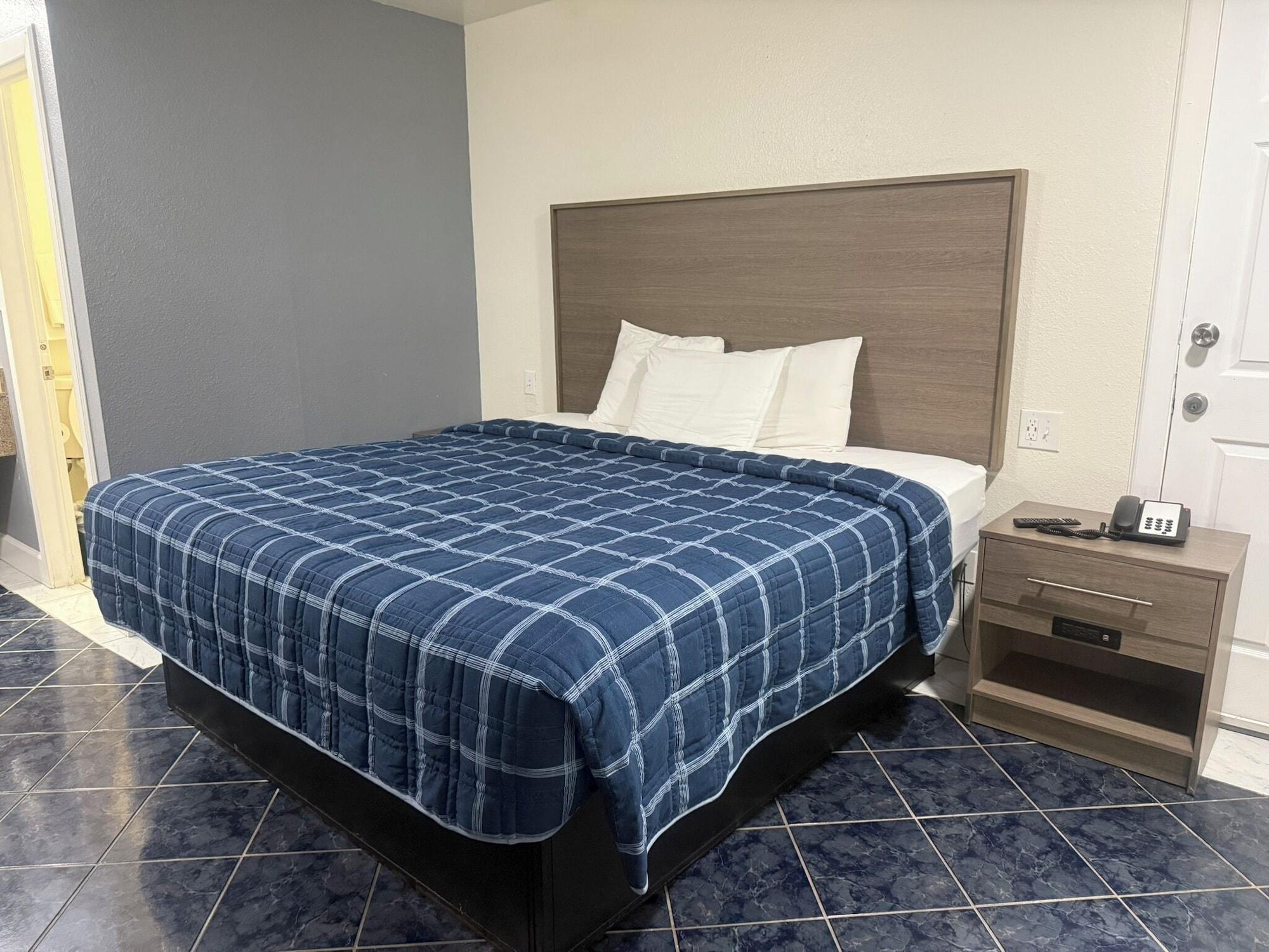 Varios Lockhart Inn