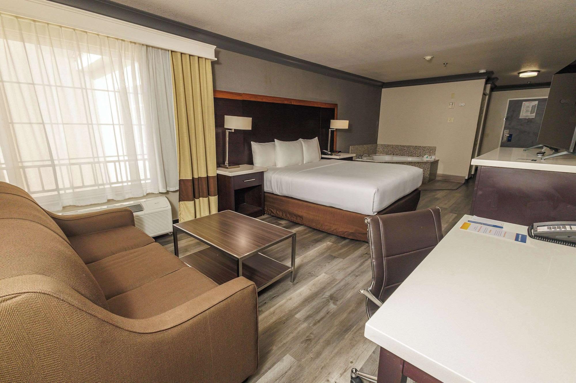 Habitación Comfort Inn & Suites Near Universal - N. Hollywood - Burbank