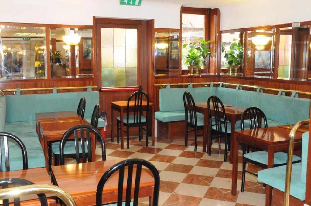 Bar/Salón Hotel Diana