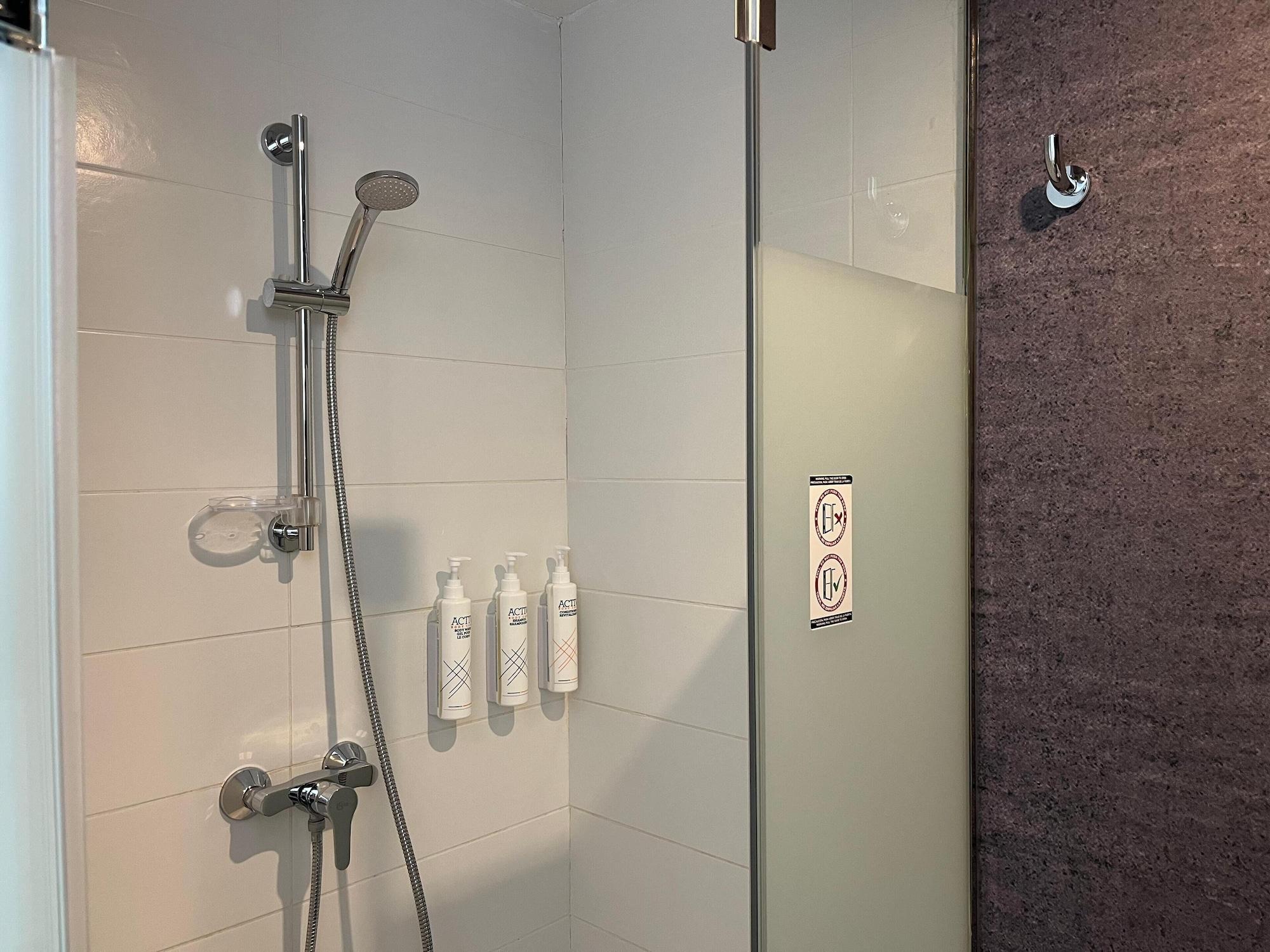 Equipamiento de Habitación Four Points Flex by Sheraton Malaga Centre