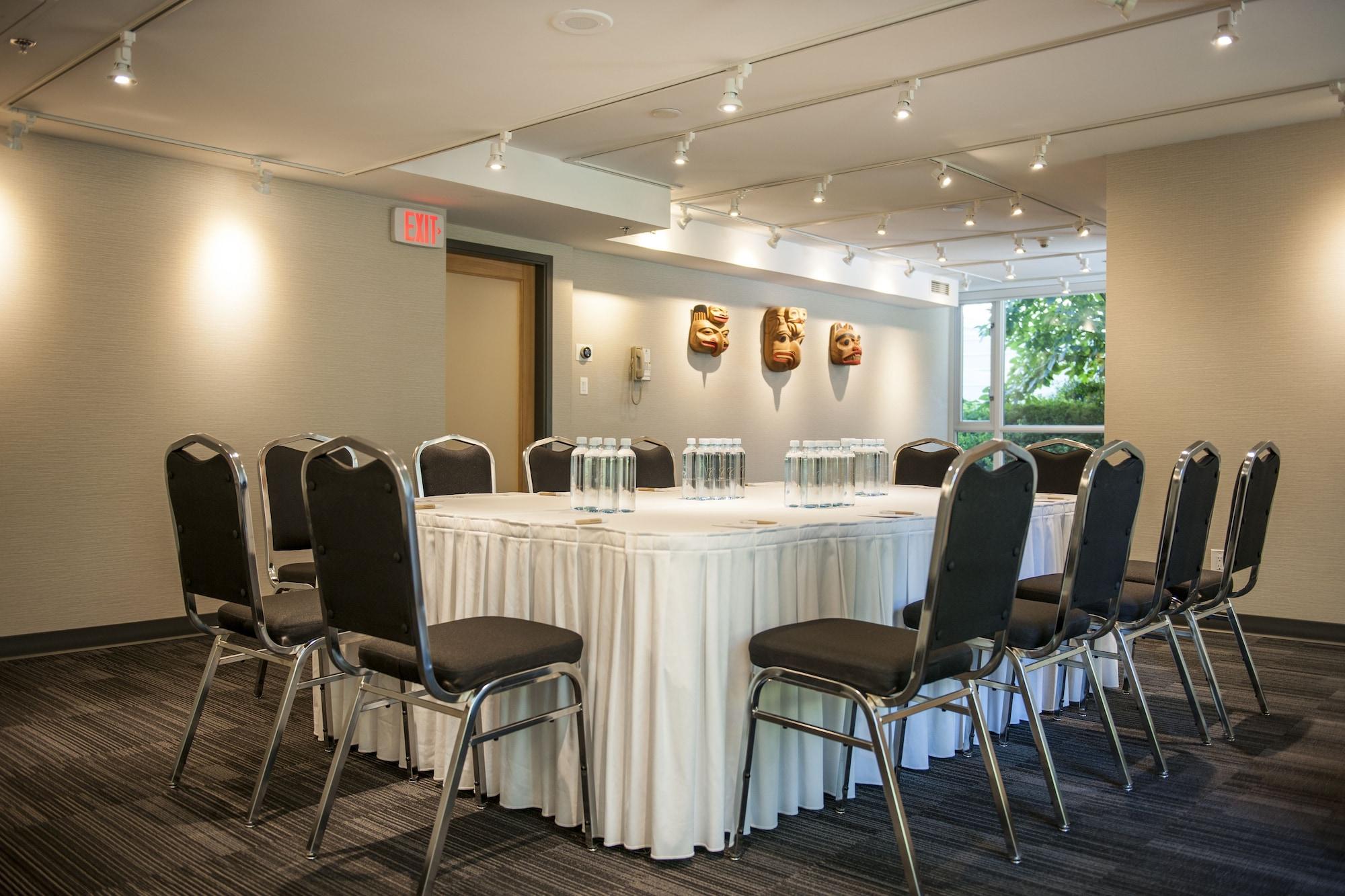 Sala de Reuniones Carmana Hotel & Suites