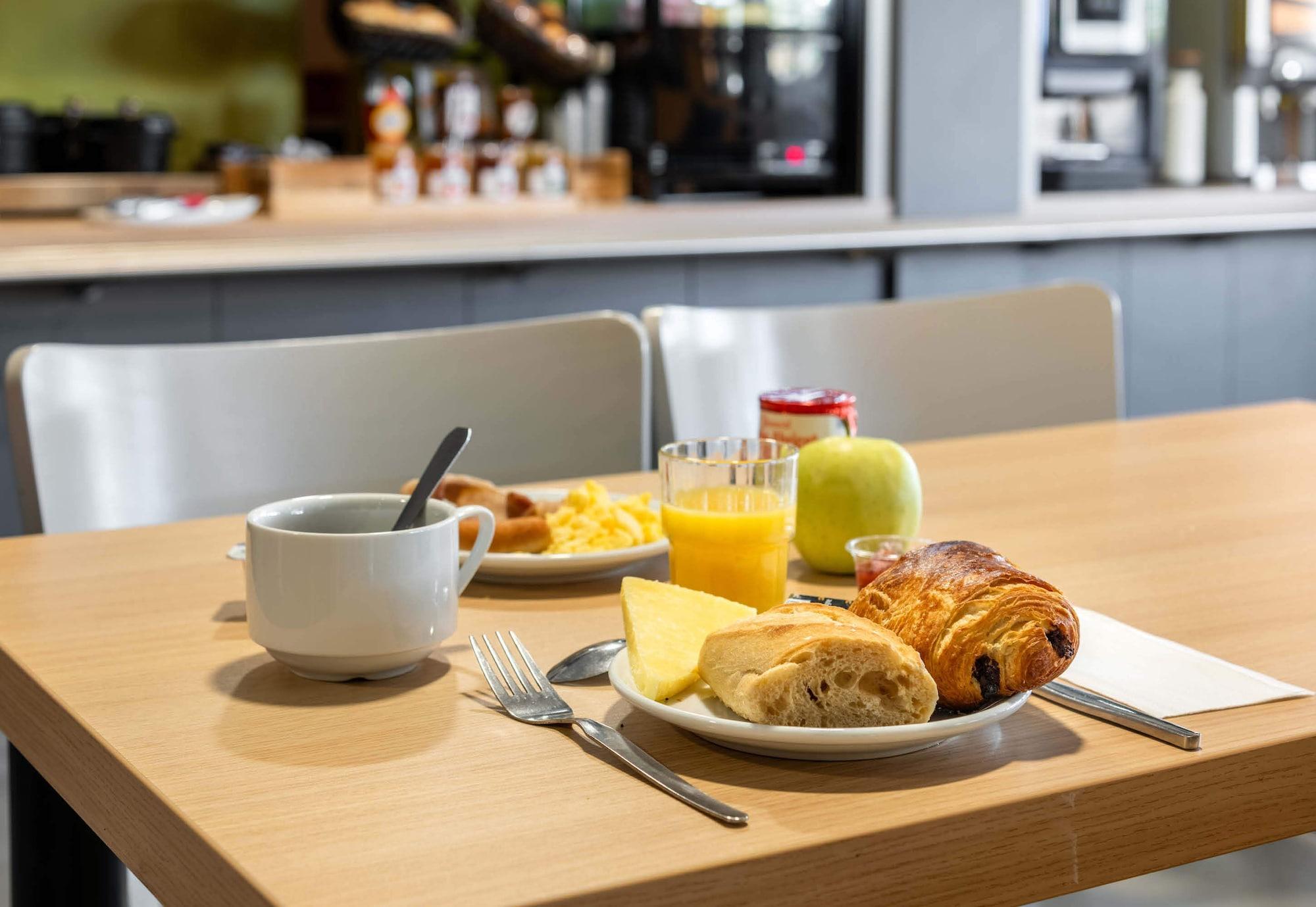 Restaurant B&B HOTEL Narbonne (1)